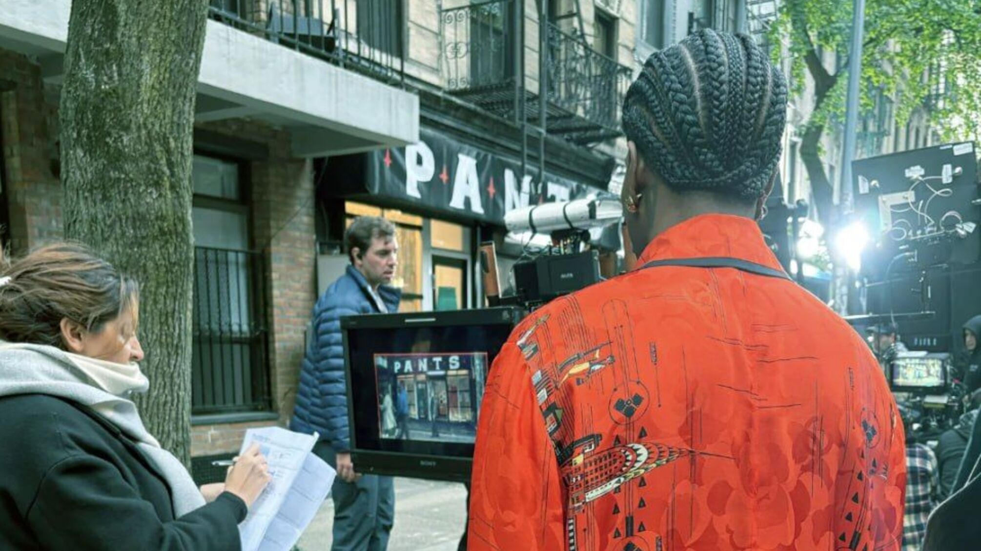 A$AP Rocky и Маргарет Куолли в новой кампании Chanel: кадры со съемок на Манхэттене
