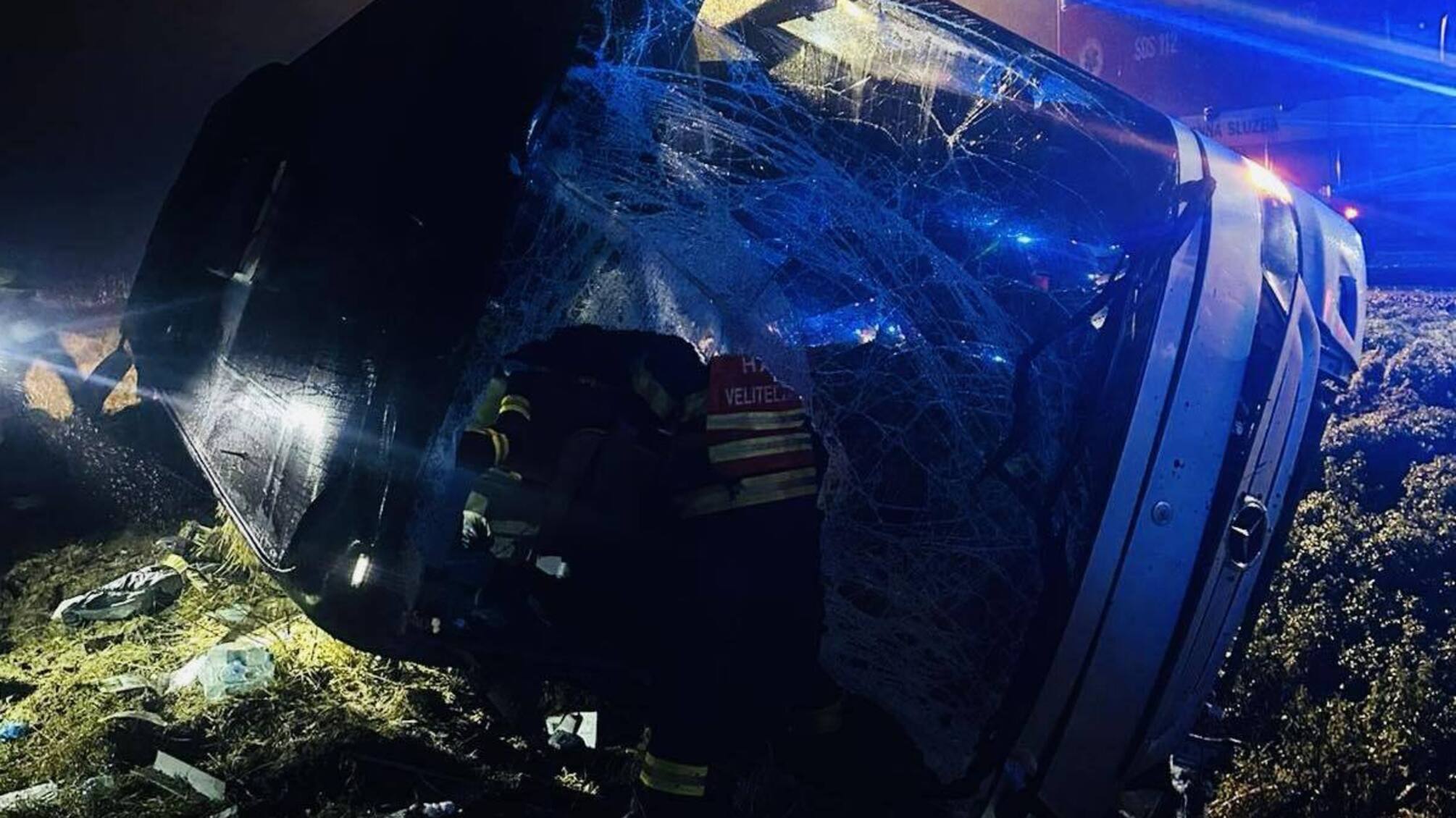 У Словаччині перекинувся автобус з 12 українцями: почато розслідування