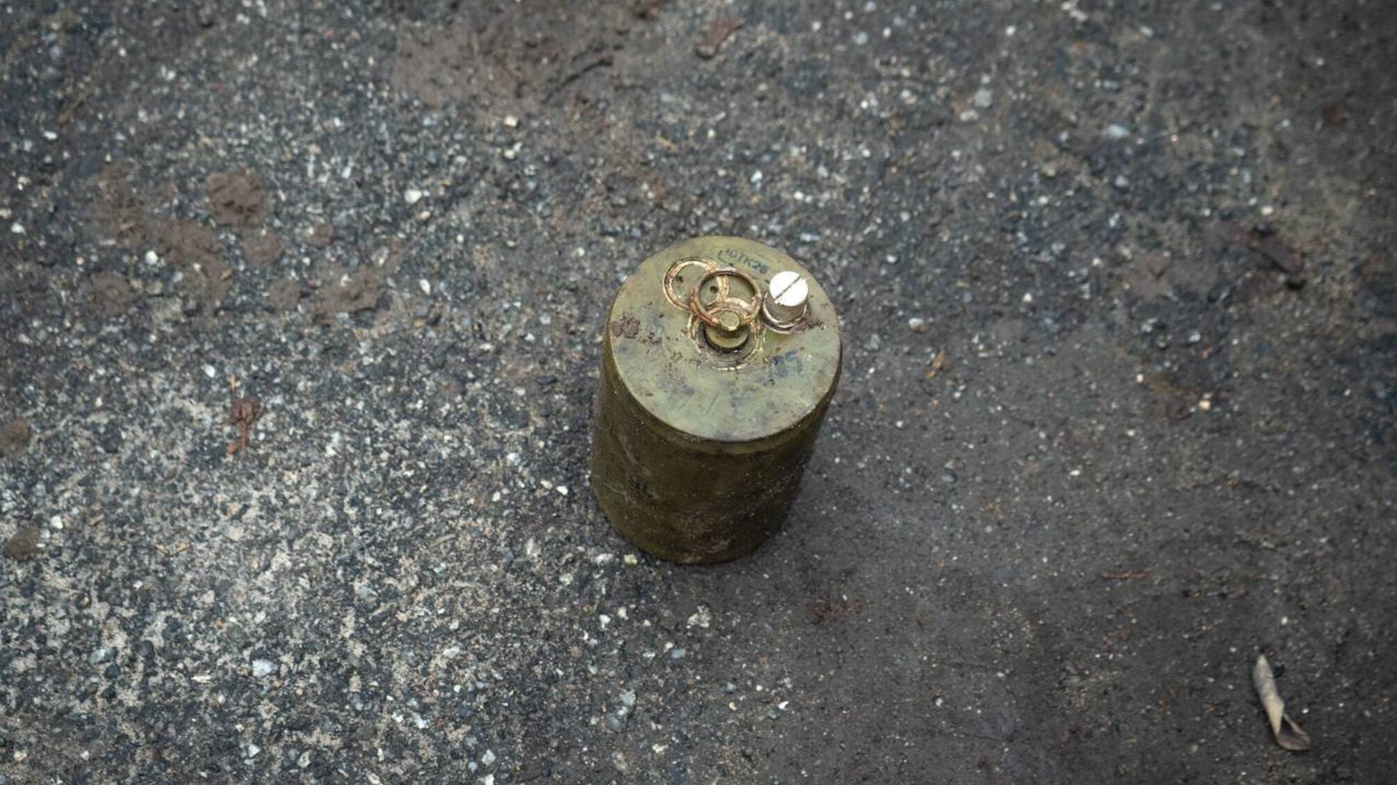 В Буче обнаружили мину ОЗМ-72 возле здания городского совета