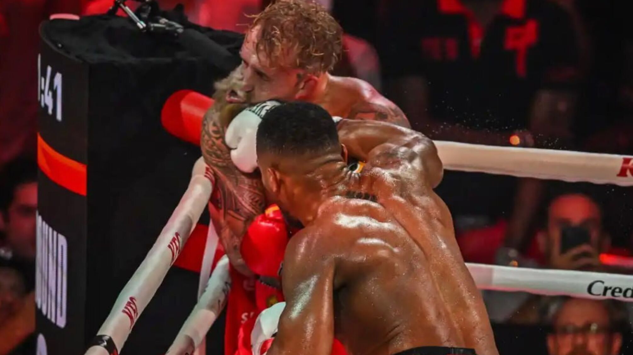 Джейк Пол отримав подвійний перелом щелепи після бою з Джошуа