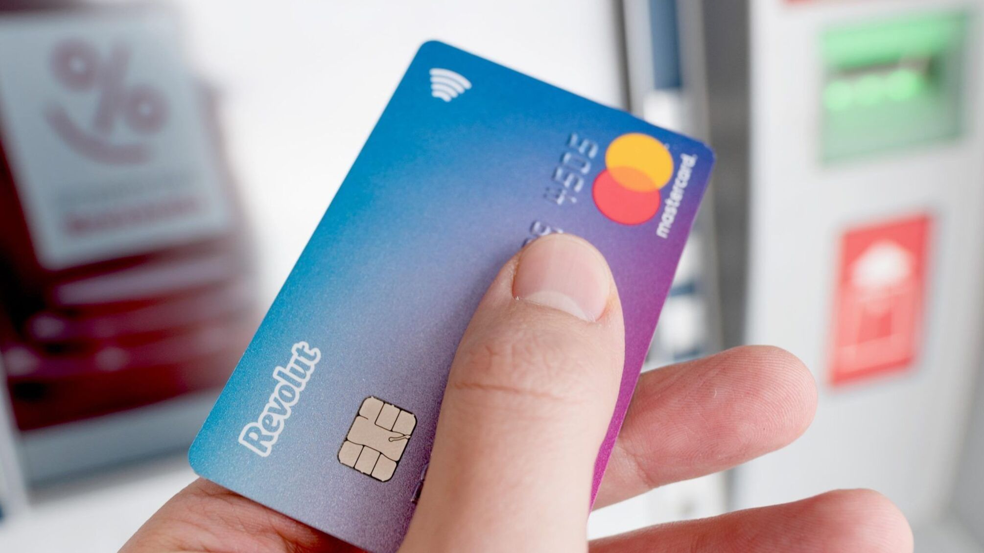 Українцям обмежать доступ до послуг Revolut: рахунки буде закрито