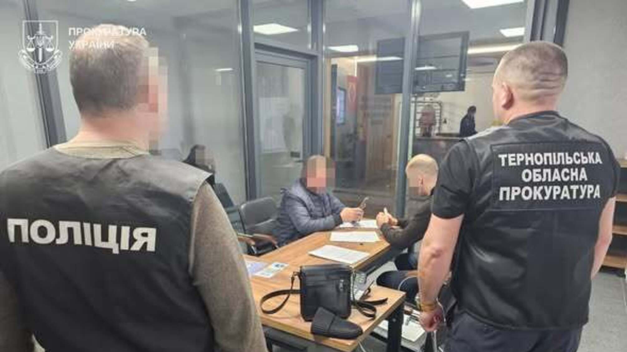 В Тернопольской области раскрыли схему хищения 2,3 млн грн на ремонтах школ и лицея
