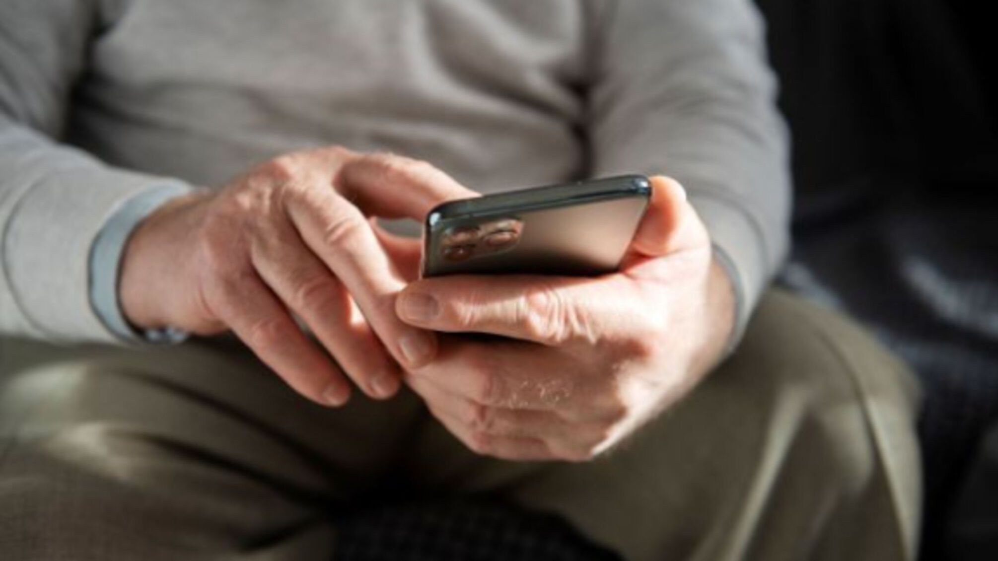 З 2027 року в ЄС усі смартфони матимуть замінні батареї та зарядку USB-C