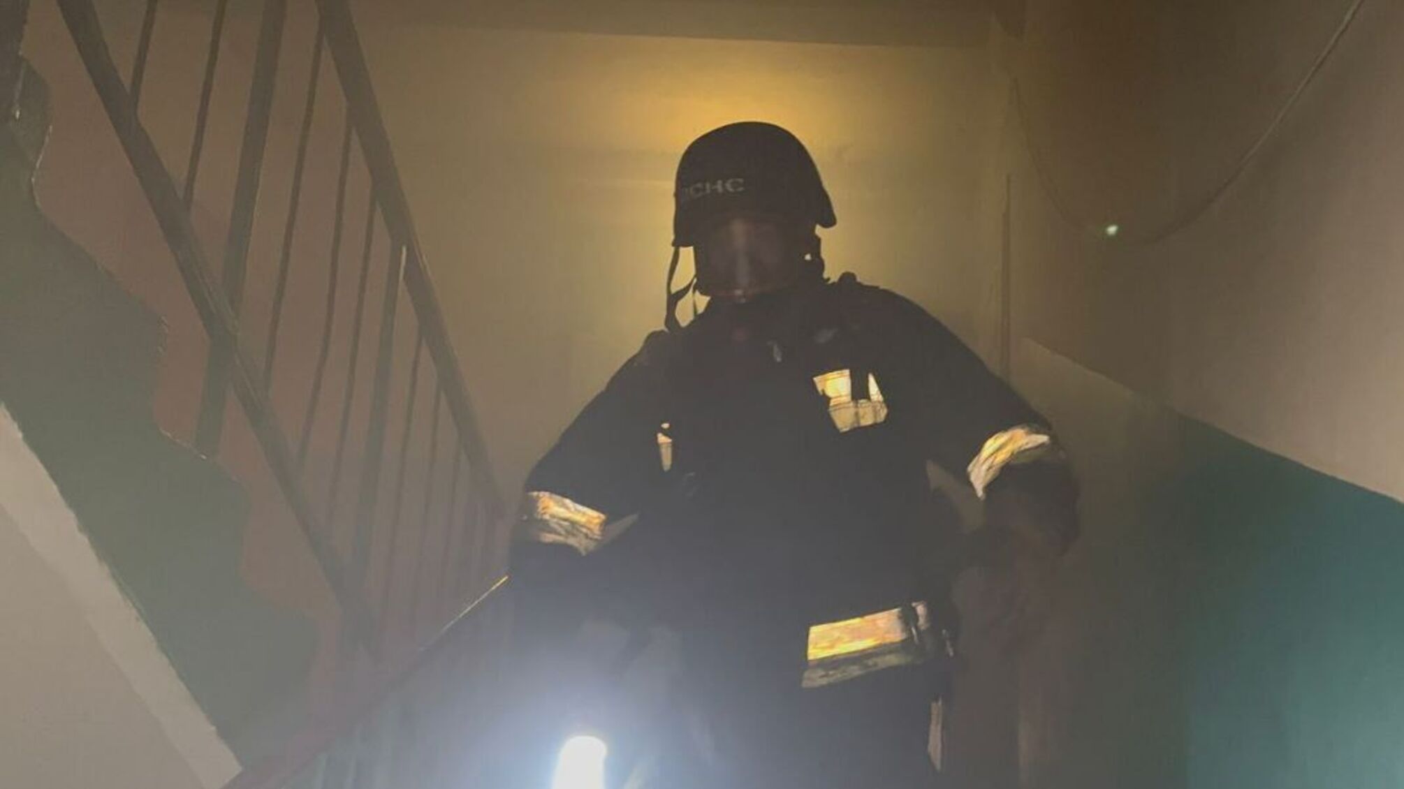 Росіяни вдарили по житлових кварталах Херсона вночі 28 грудня