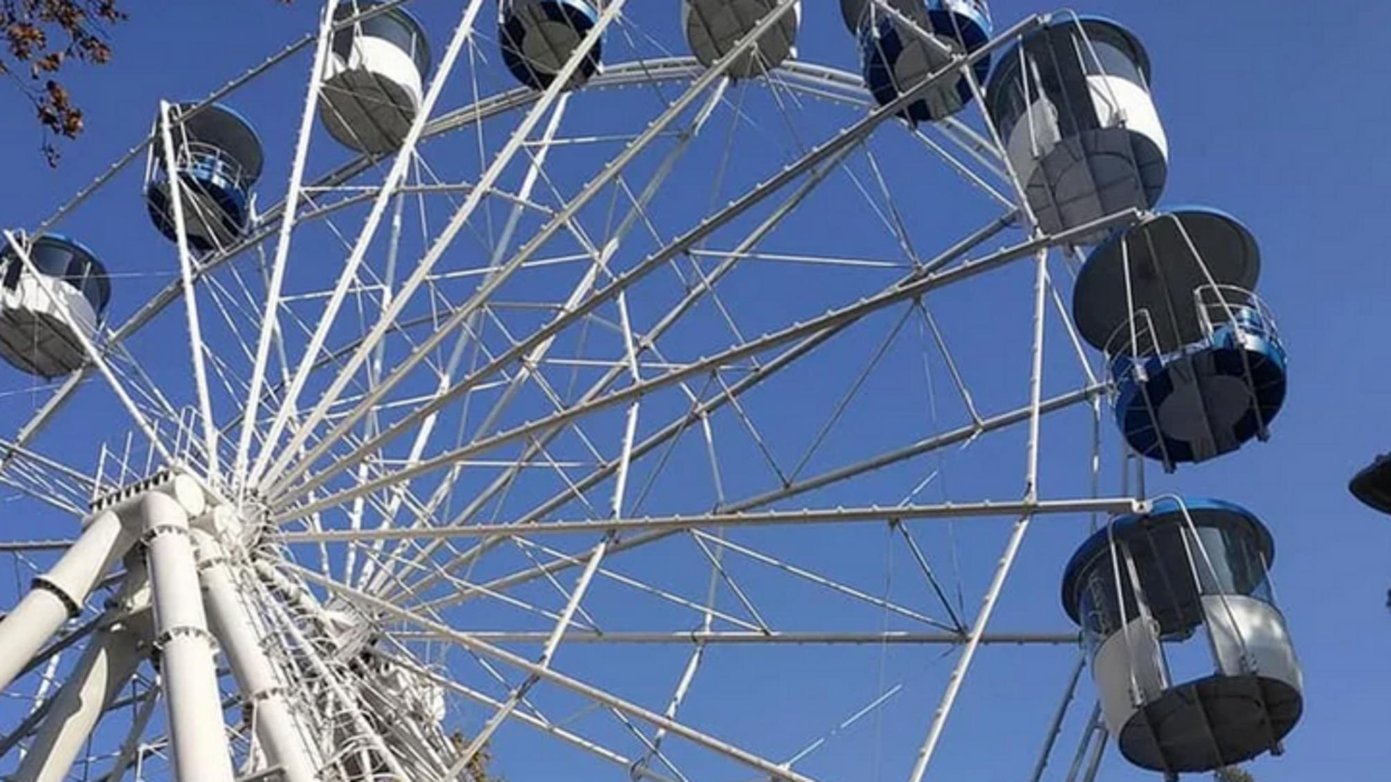 Через вимкнення світла зупинилося колесо огляду у Черкасах