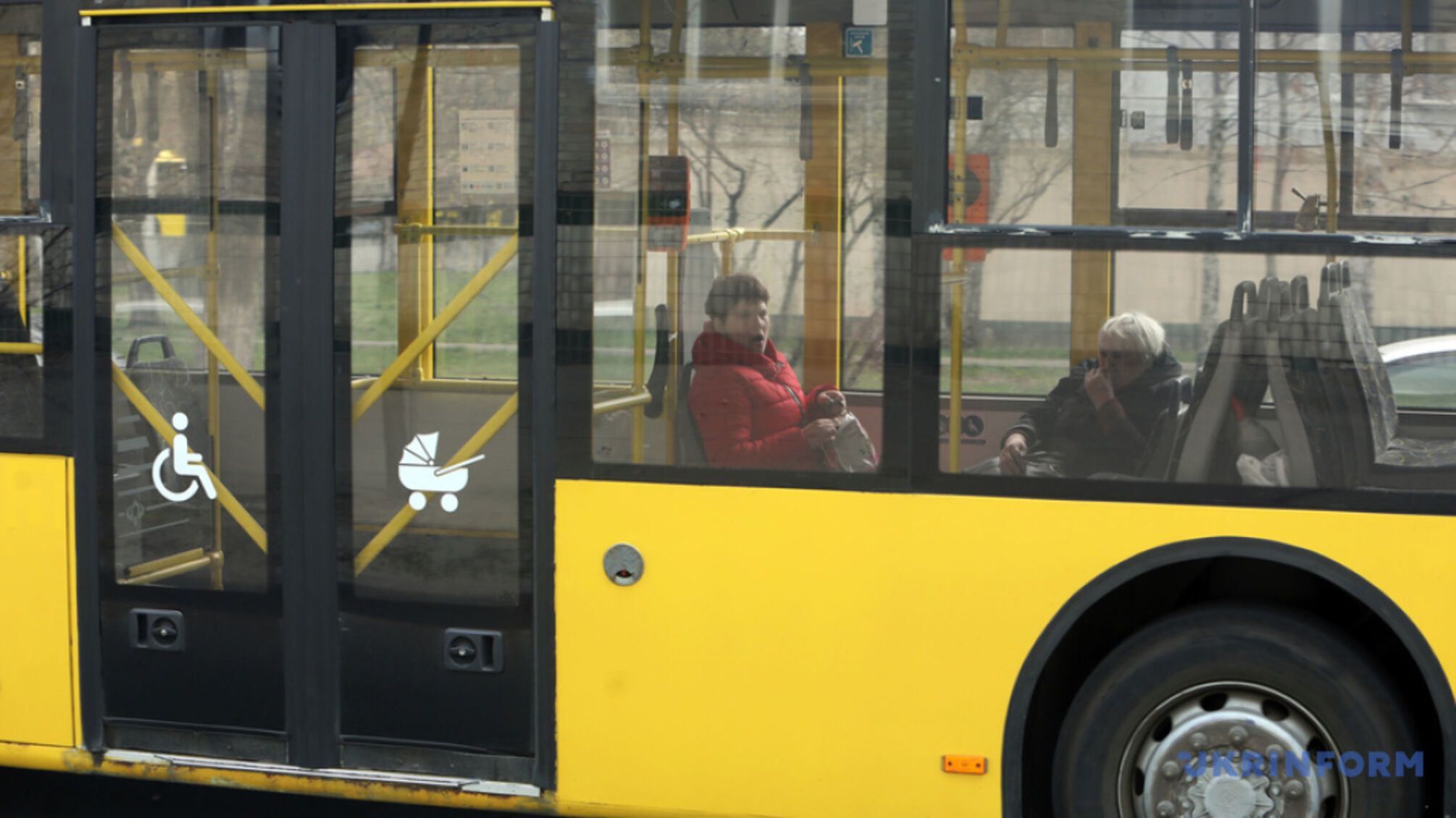 Песик, кактус і газонокосарка: що забувають пасажири у транспорті Києва