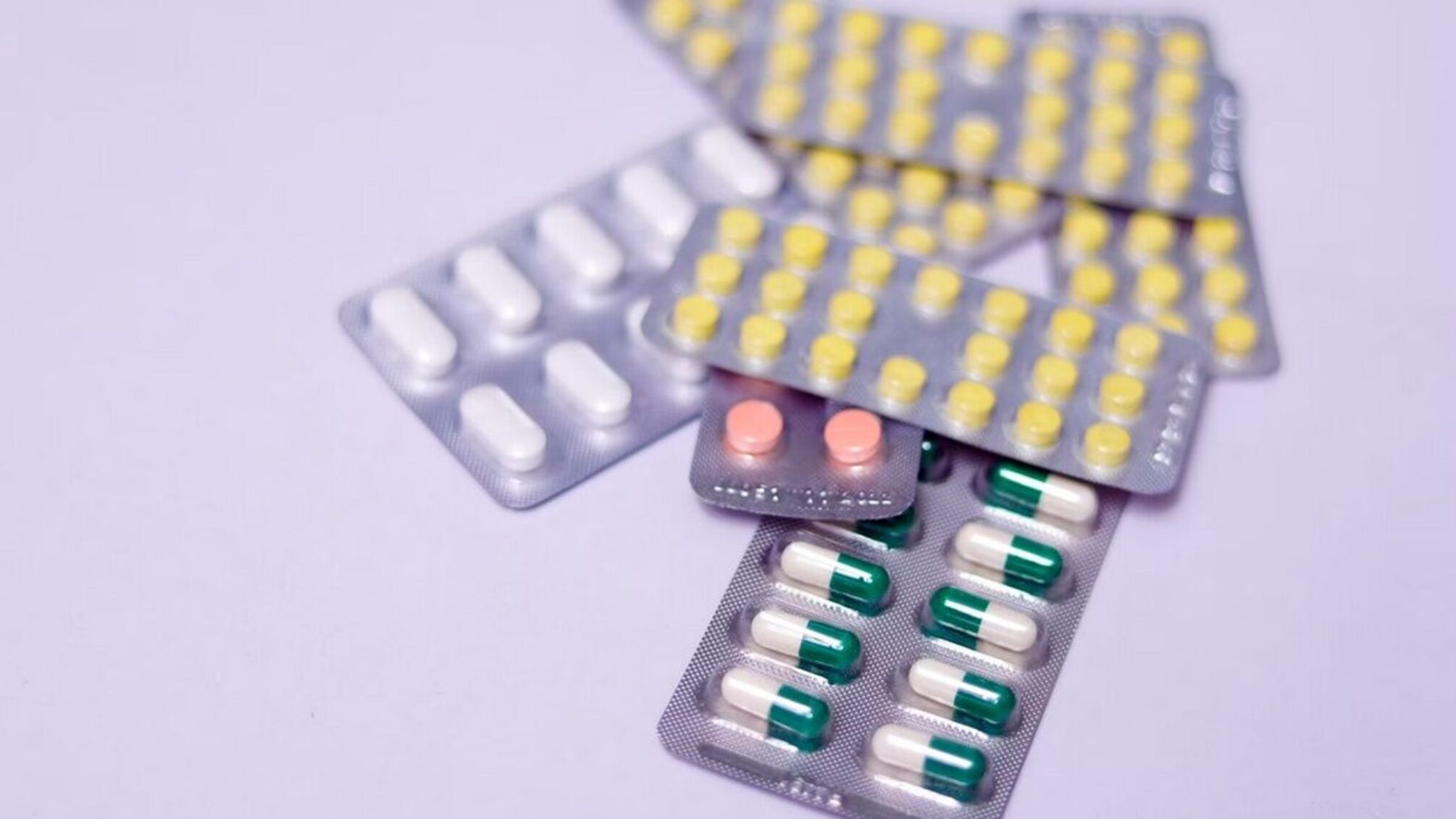 Дешевші ліки та нові правила продажу: Кабмін ухвалив важливі рішення для українців