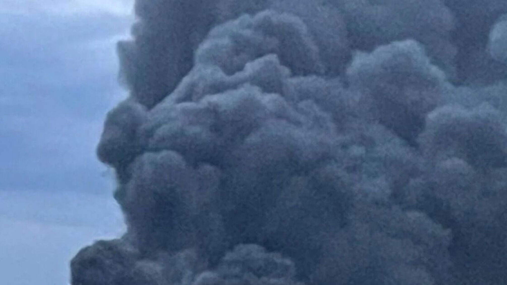 Нічна атака на Суми: серія вибухів та знеструмлення більшості районів