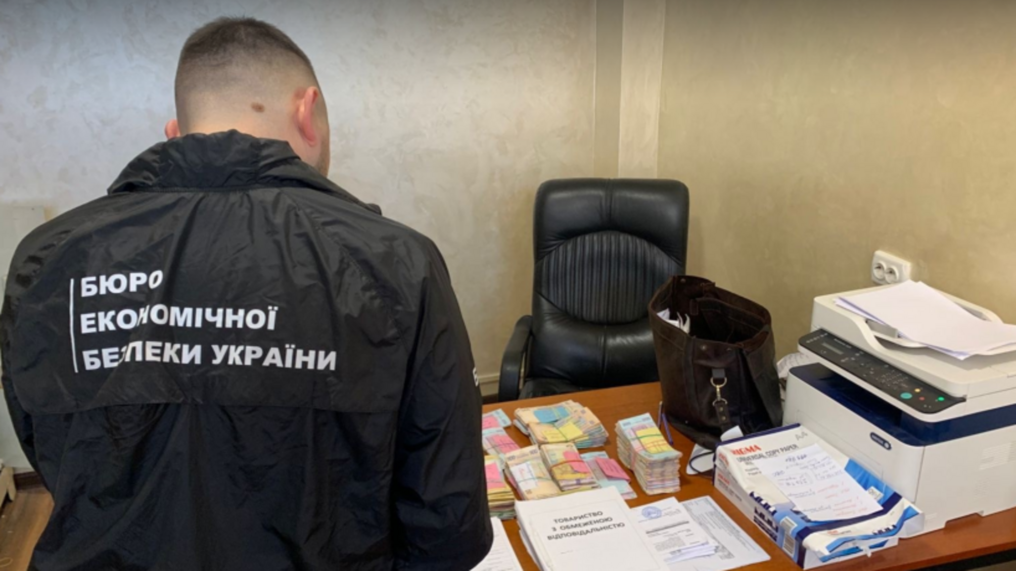 На Буковине разоблачили схему уклонения от налогов известной франшизой