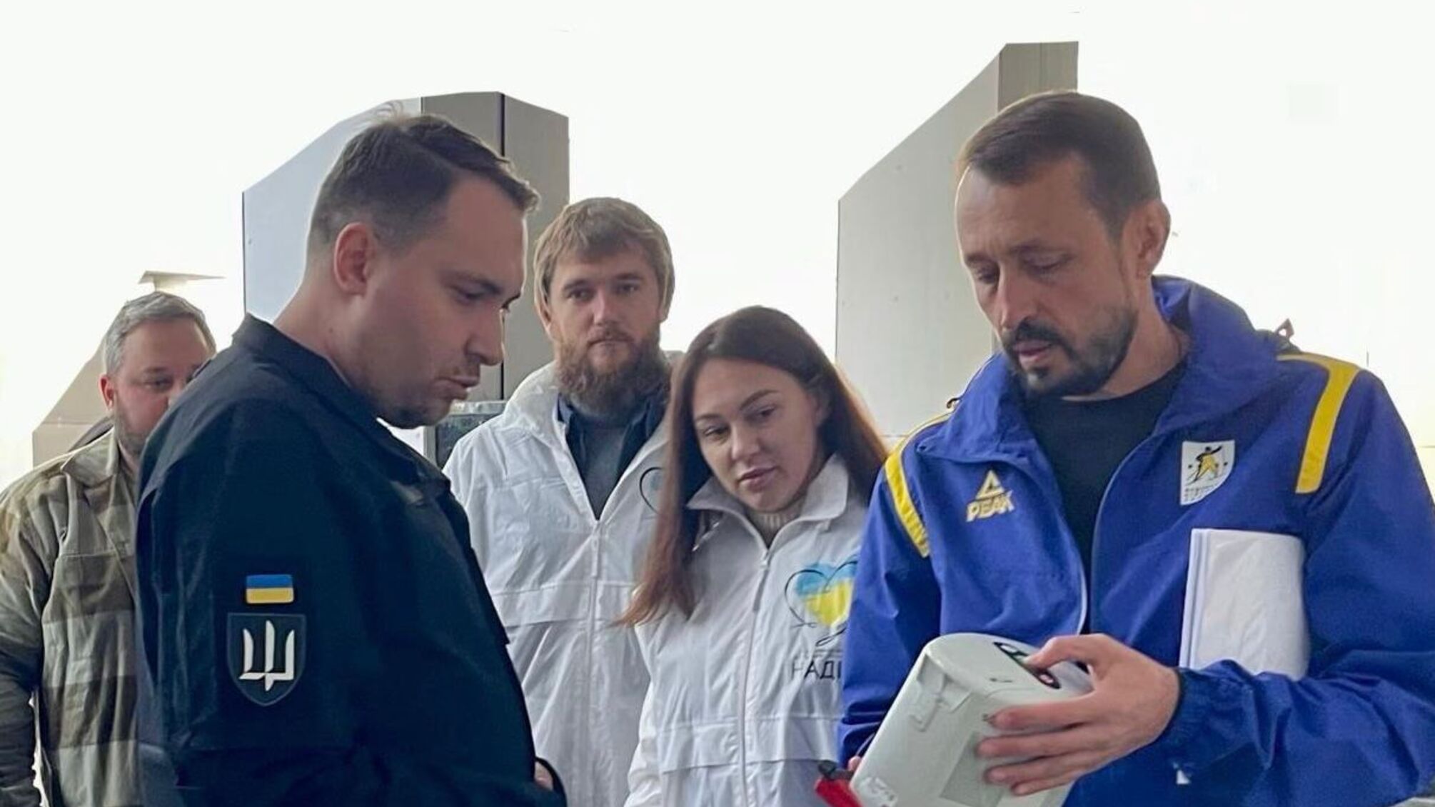 Благодійники забезпечили стабілізаційні пункти сучасними пристроями для реанімації