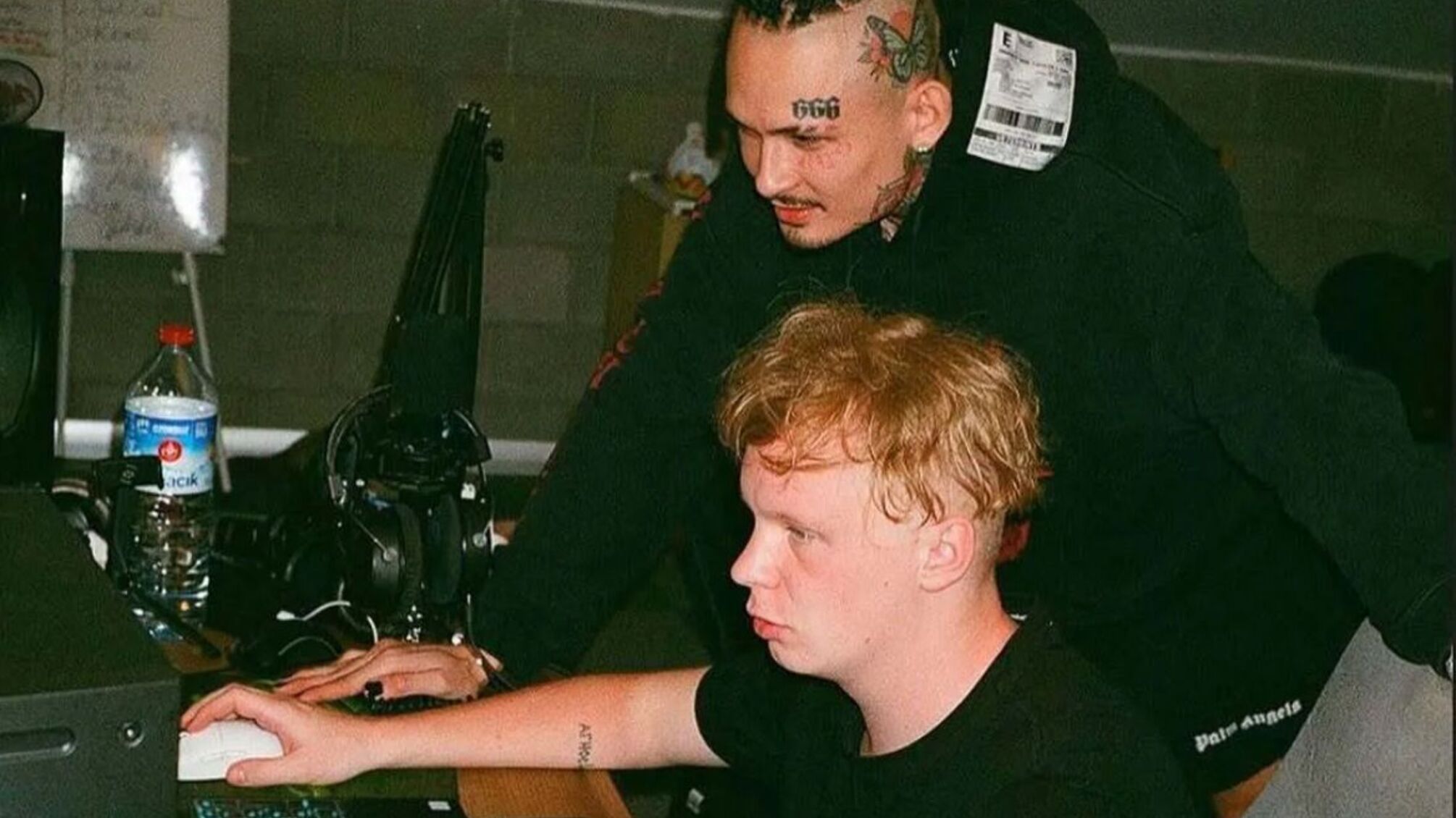 Росіяни пошкодили квартиру бітмейкера PALAGIN, автора хітів для російських виконавців