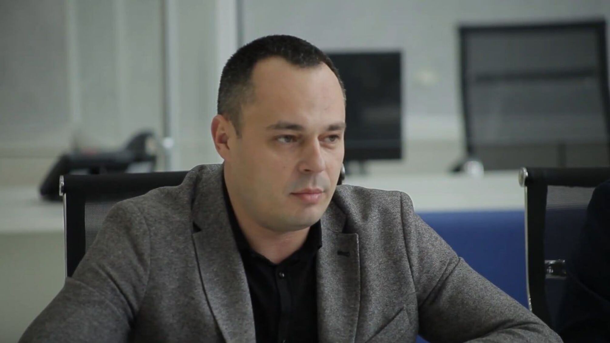 Руслан Фирсов