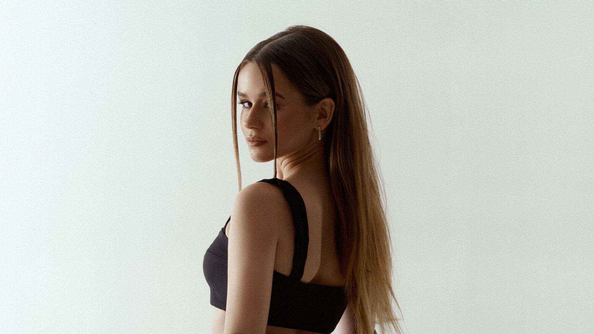 Страсть или эмоциональная связь? Что важнее в отношениях