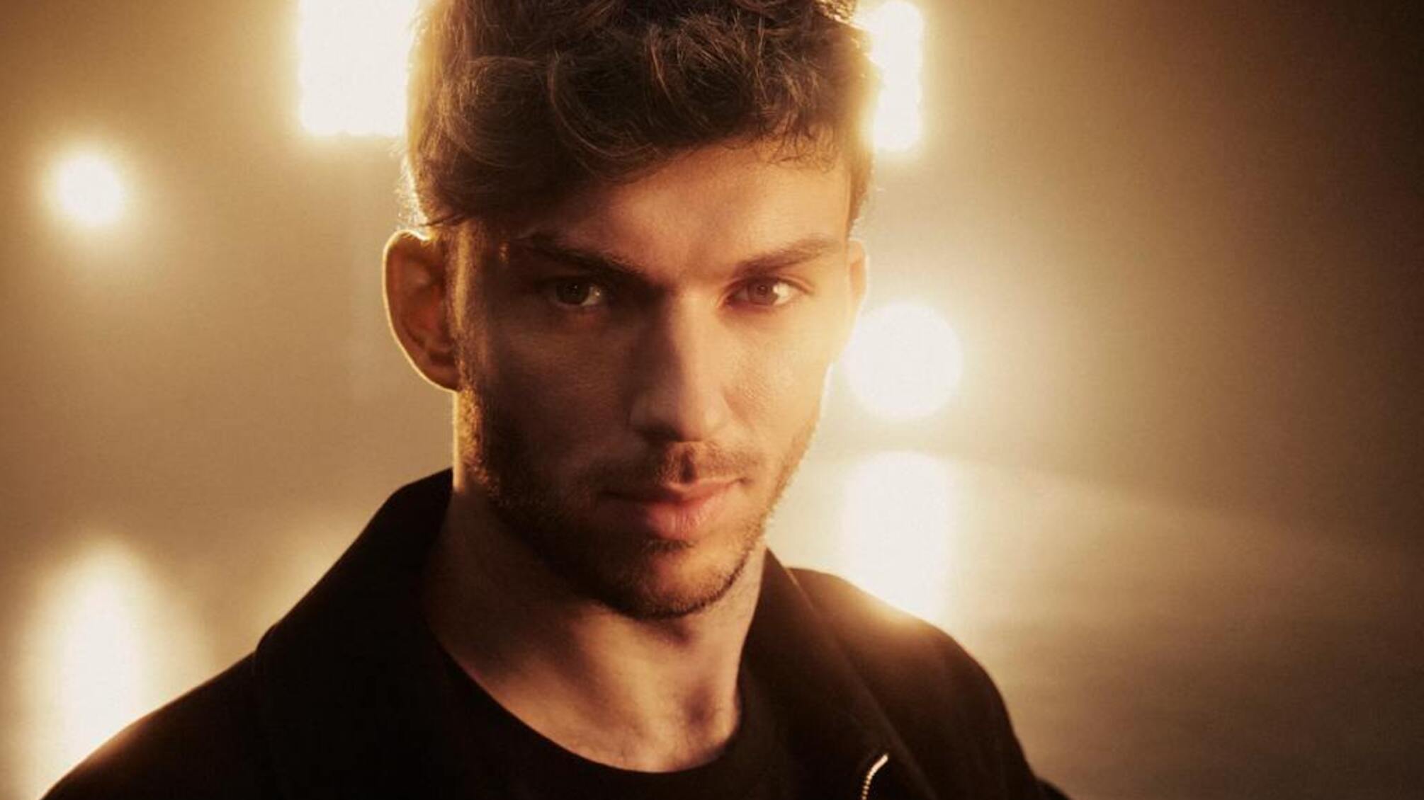 Французский гонщик Пьер Гасли стал новым лицом парфюмерной линейки Gentleman Givenchy