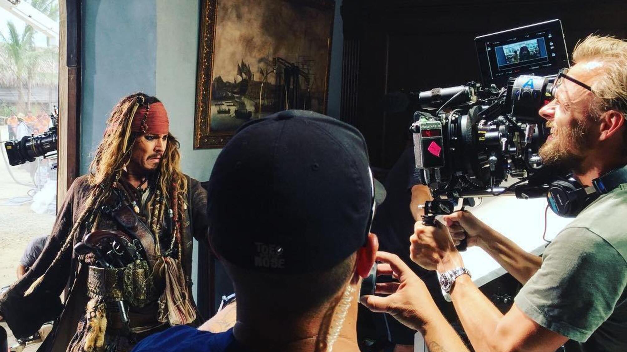 «Пірати Карибського моря» знову на екранах: Джонні Депп та Марго Роббі у новій частині