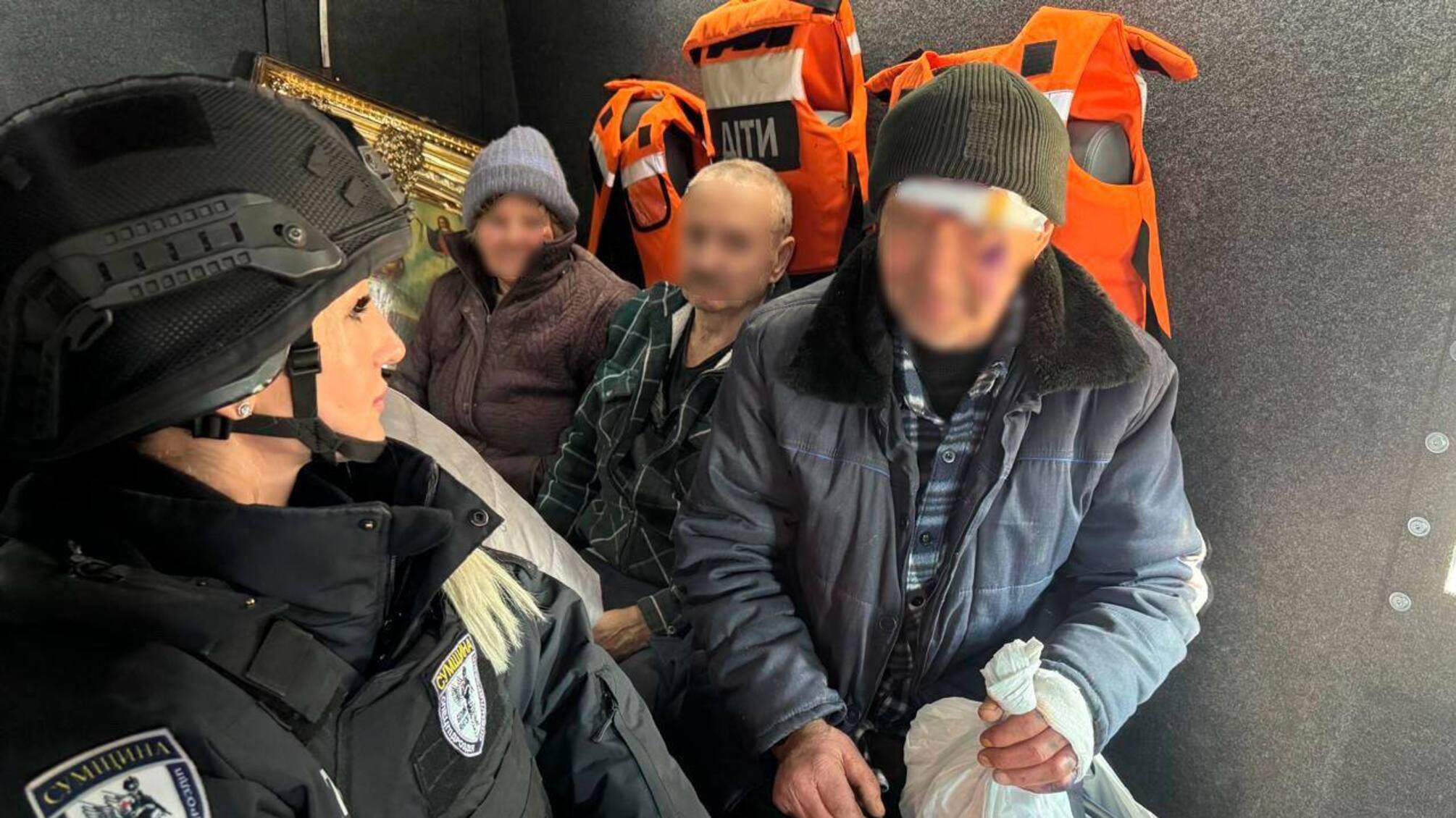 Російські терористи обстріляли будинок, але поліція встигла врятувати людей