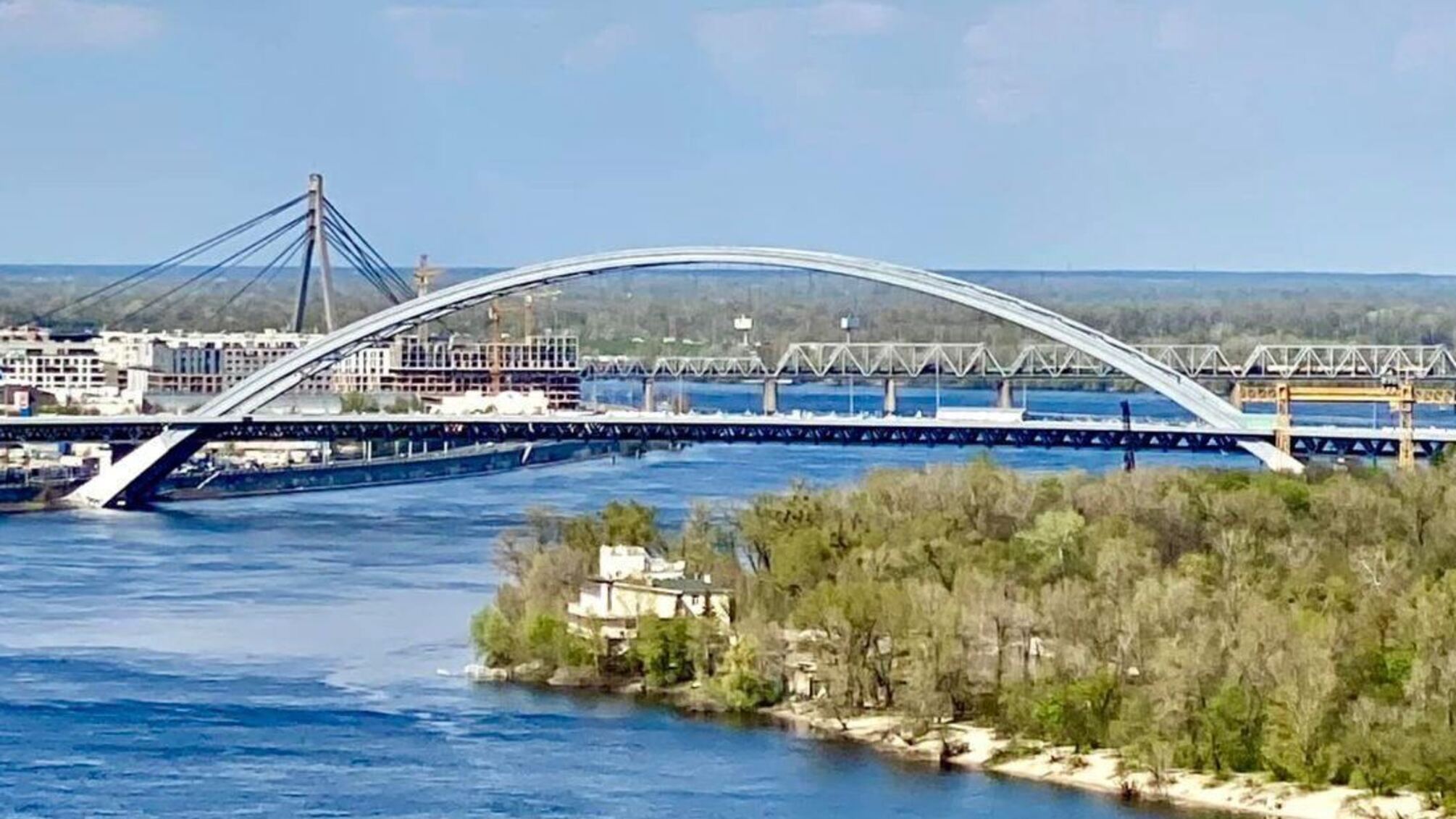 Будівництво Подільського мосту знову опинилося в центрі скандалу