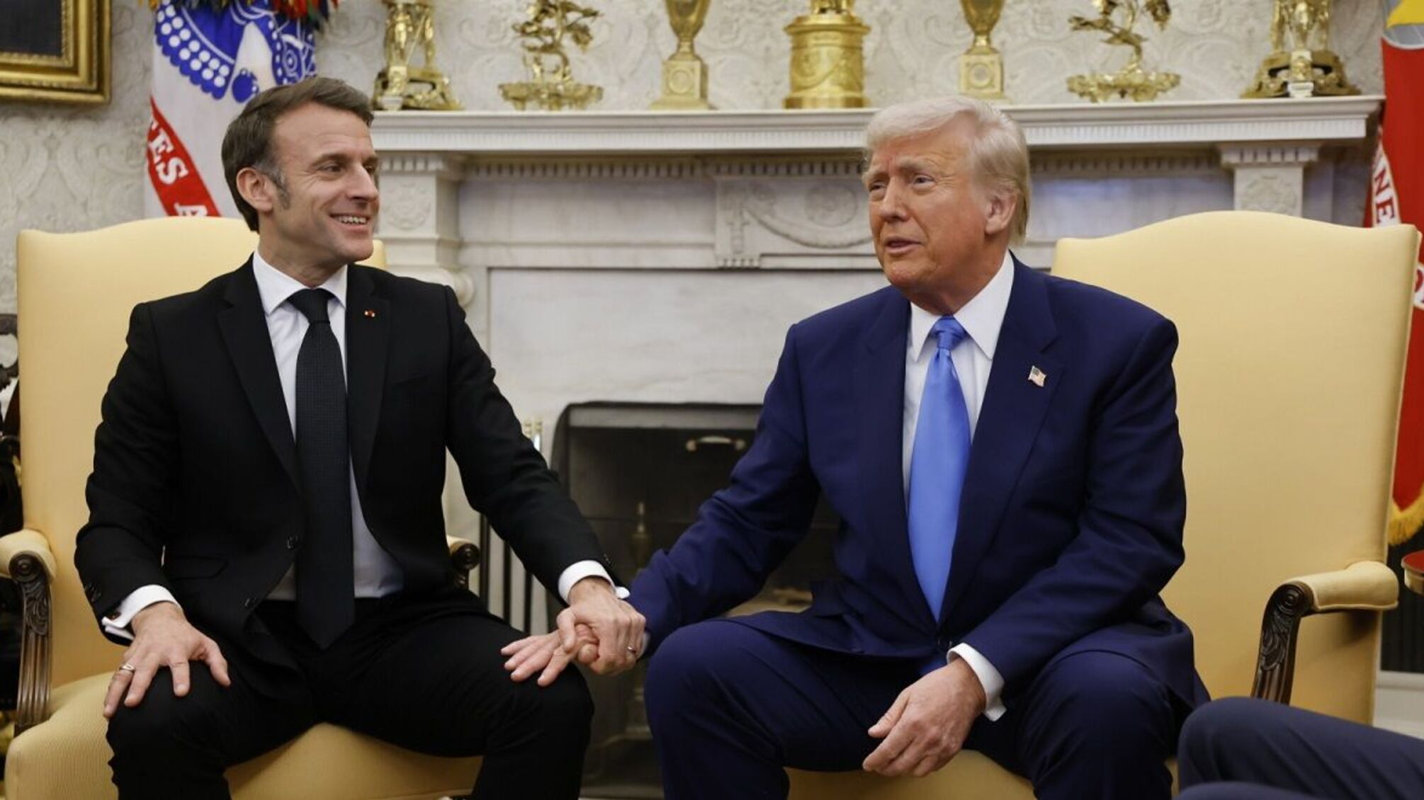 Французький президент обговорив з Трампом шляхи до перемир'я в Україні