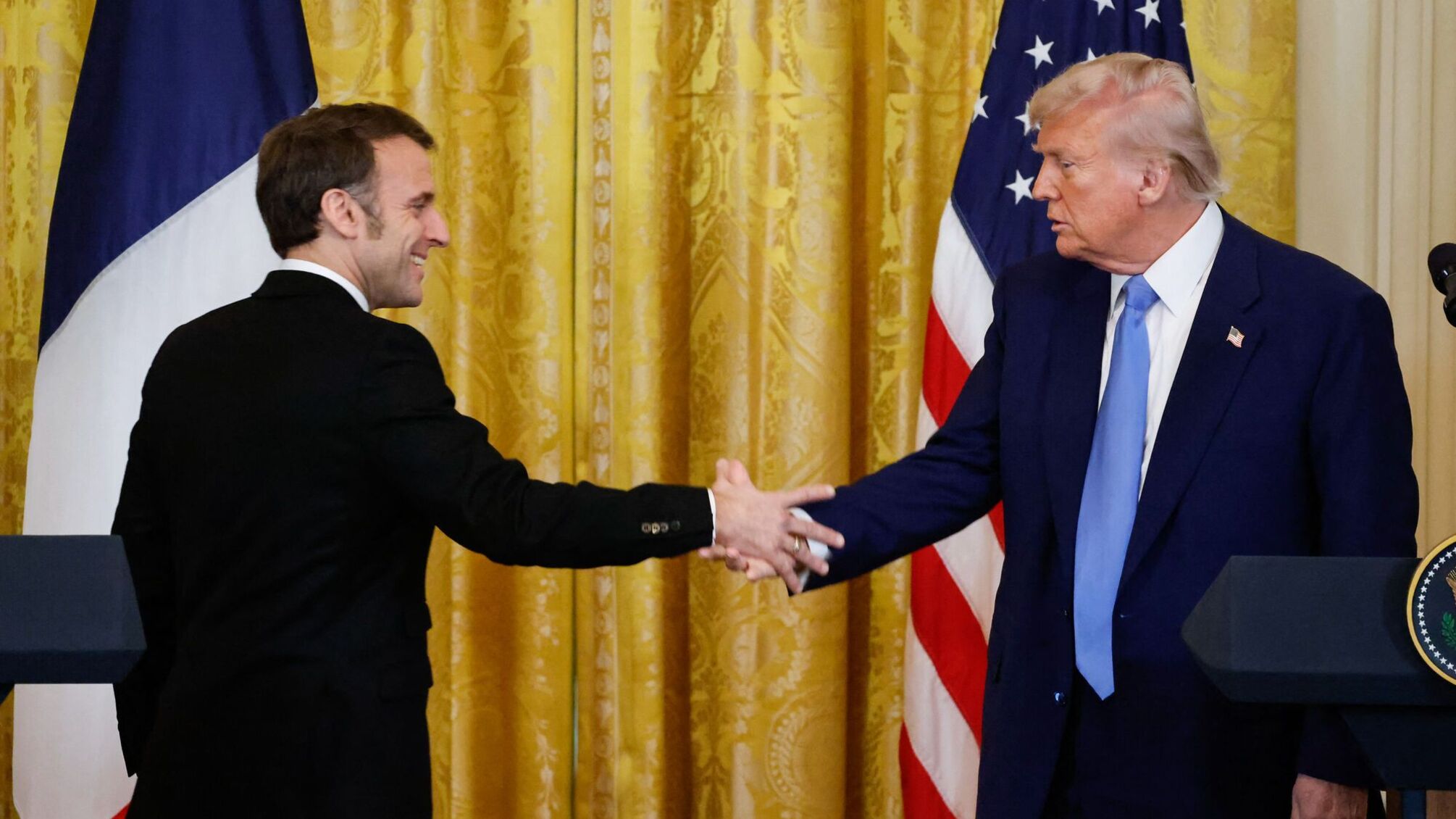 Дональд Трамп и Эммануэль Макрон