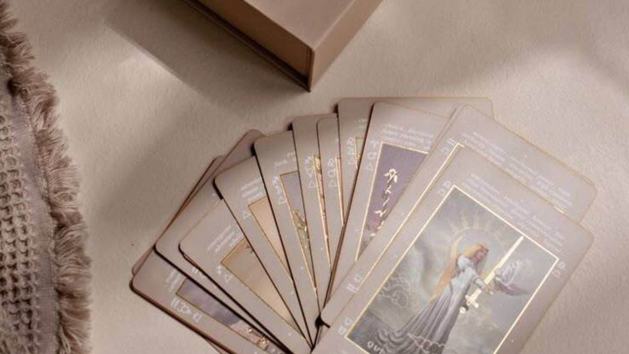 Что подсказывают карты таро каждому знаку зодиака на 26 февраля 2025 года