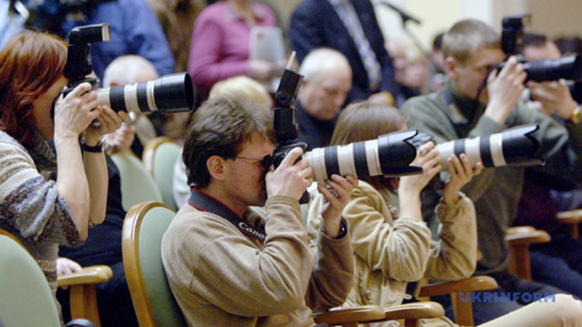 Мінкульт обмежує виїзд діячів культури та медіа