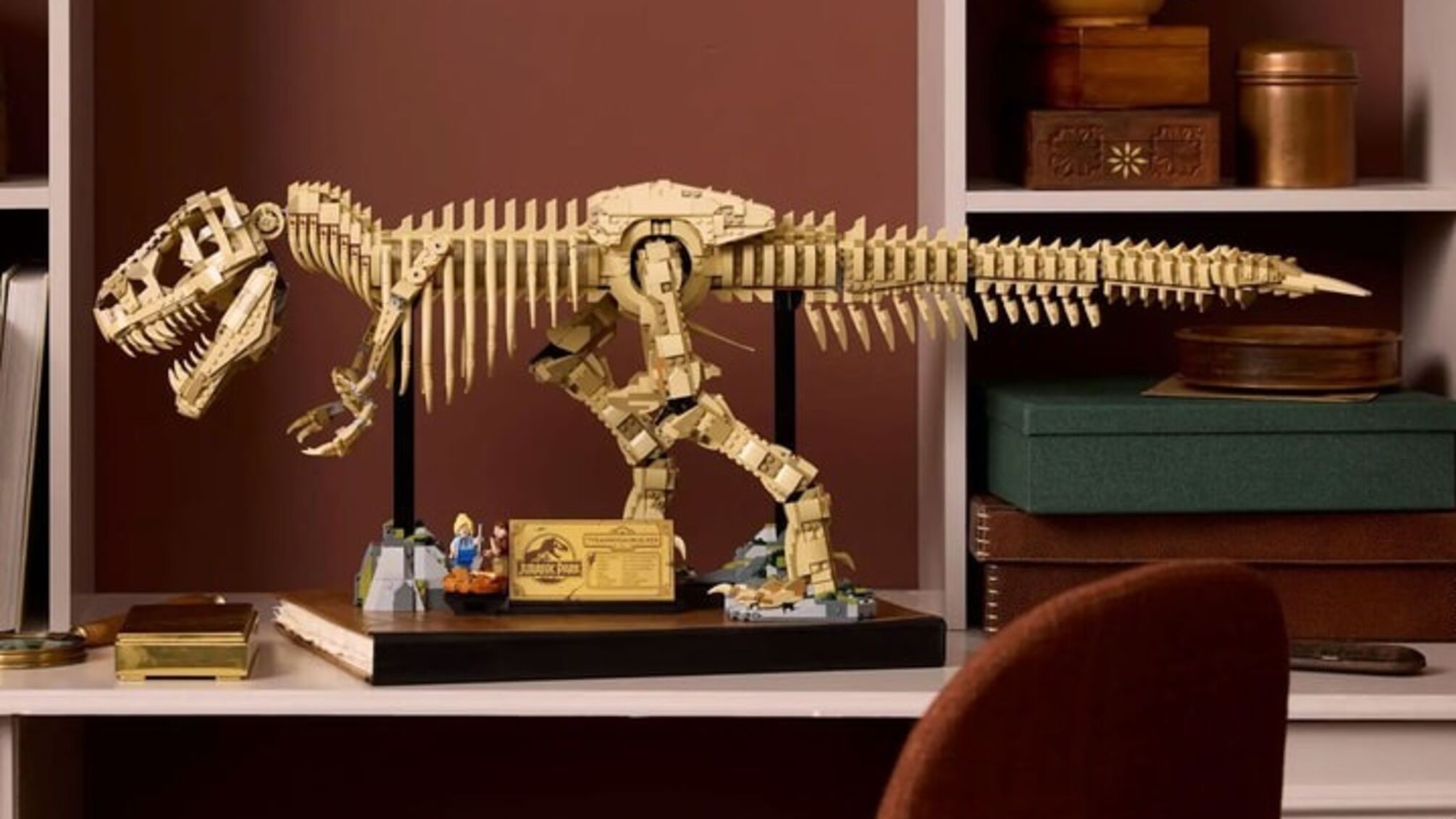LEGO представил самый большой набор 'Мир Юрского периода' - скелет тиранозавра из 3 145 деталей