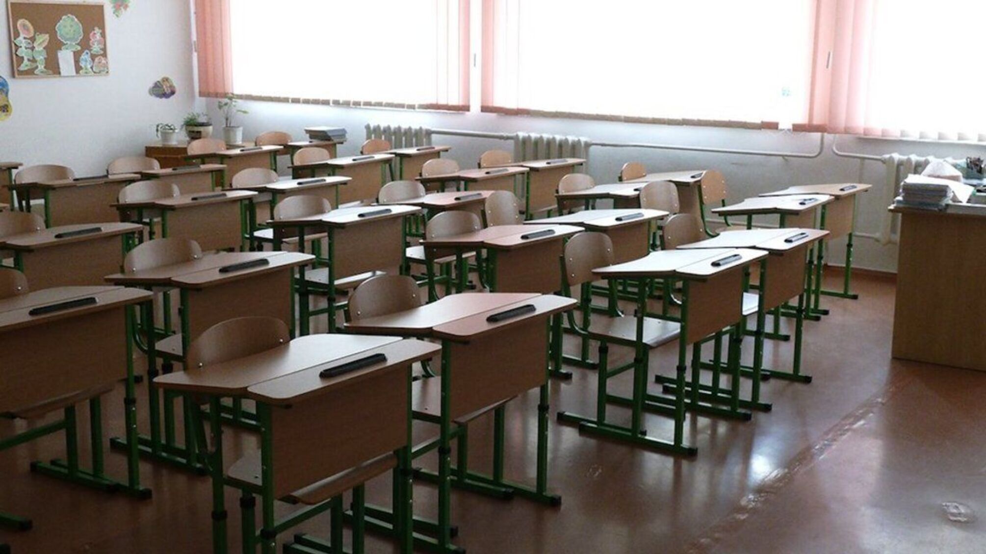 Погрози терористичних актів у полтавських школах: школи навчатимуться онлайн