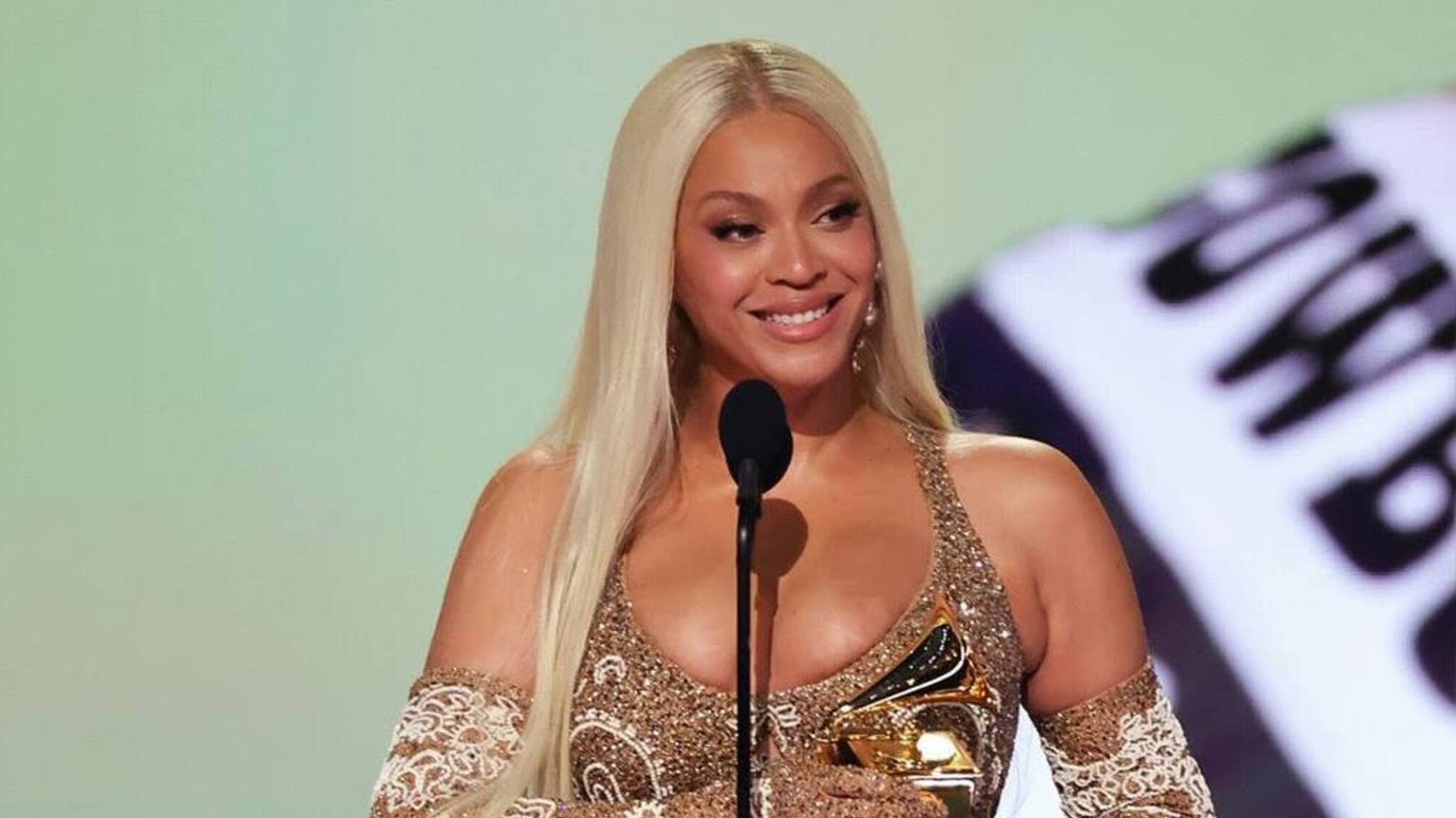 Сорғыш Босс порно фейк кім