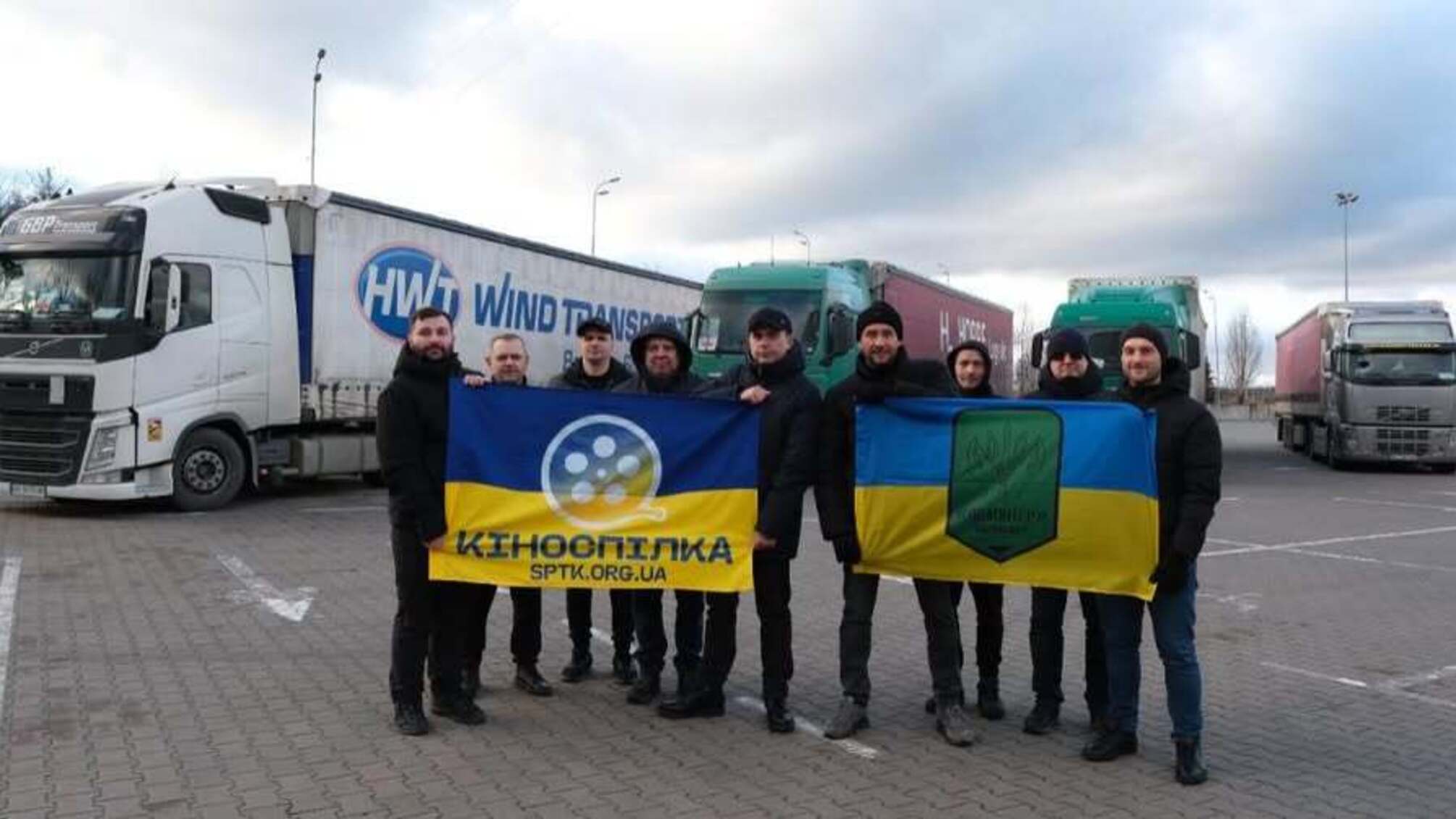 Благотворители доставили на фронт 100 тонн антидроновых сеток для ВСУ