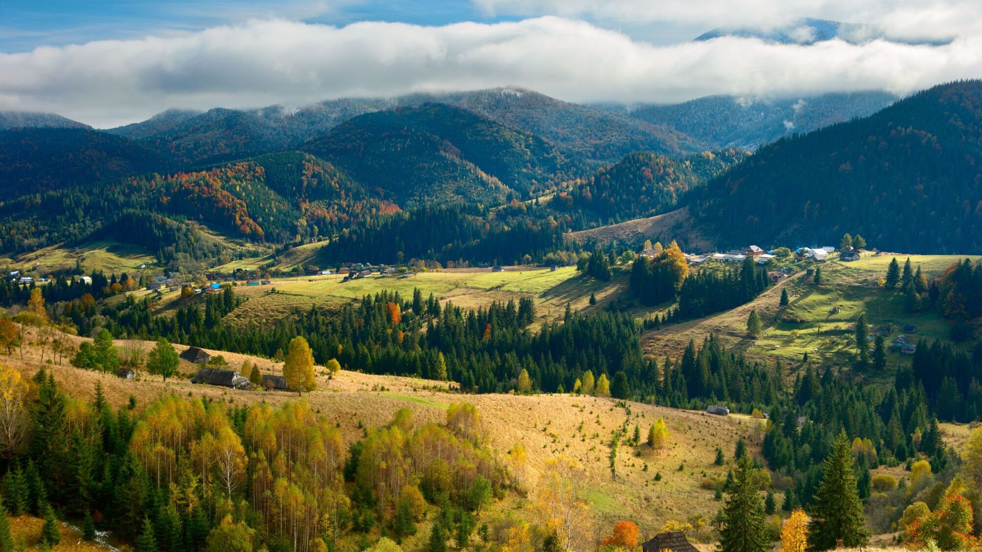 Дземброня, село