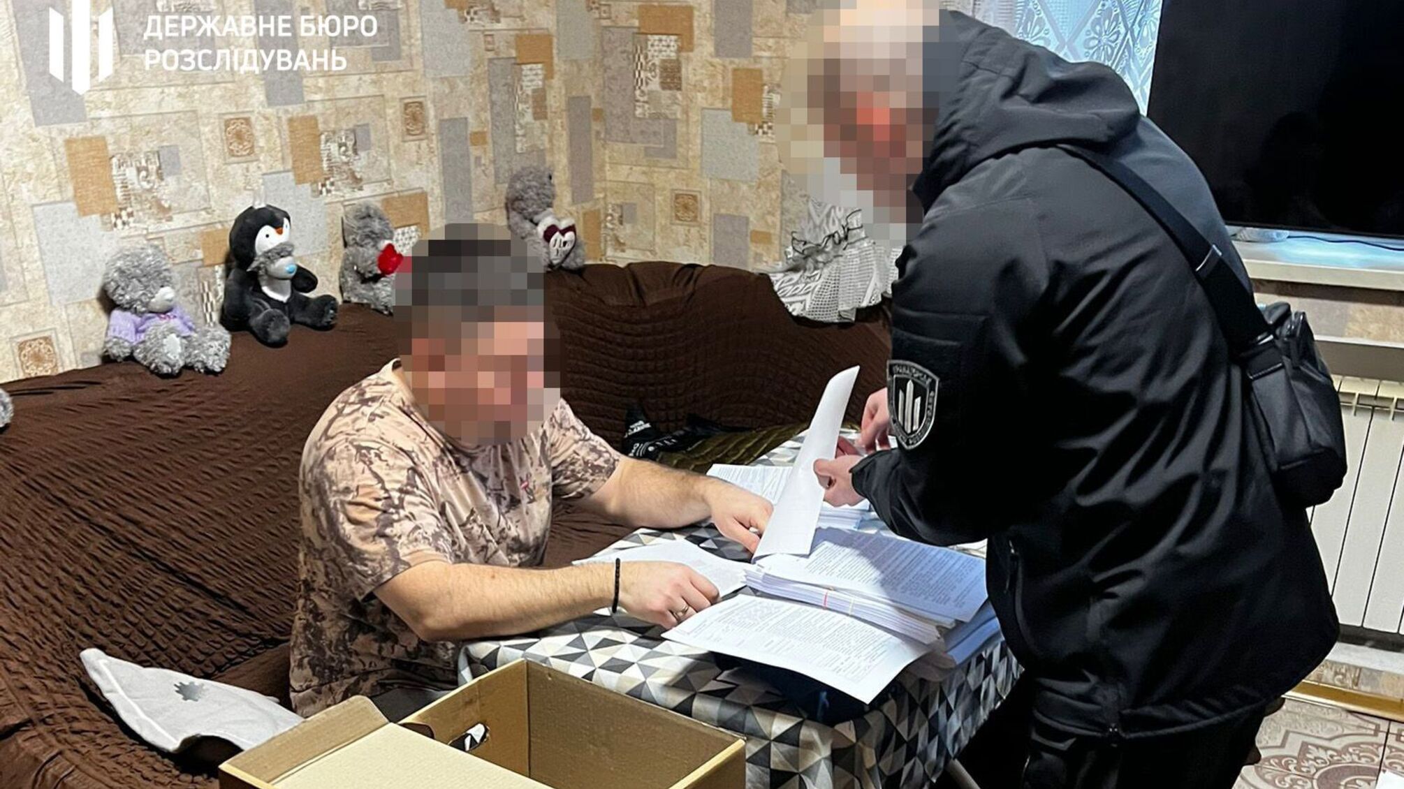 До 12 лет тюрьмы: чиновников КЭВ Луганской поймали на хищении