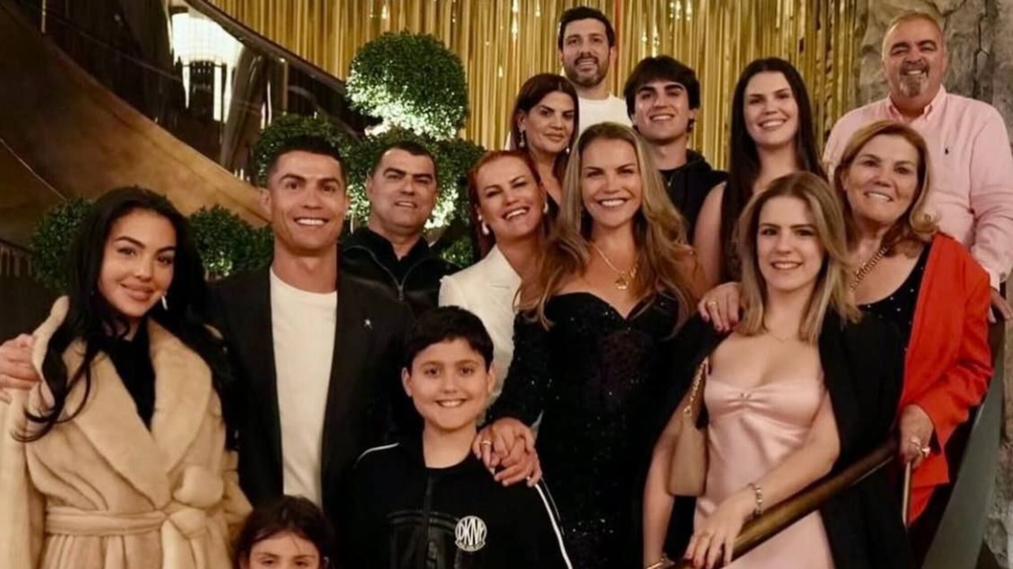 Криштиану Роналду отпраздновал 40-летие в кругу семьи