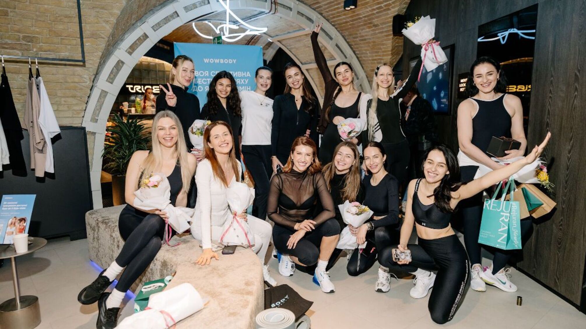 Анита Луценко и Юлия Богдан показали, как йога помогает обрести внутреннюю силу