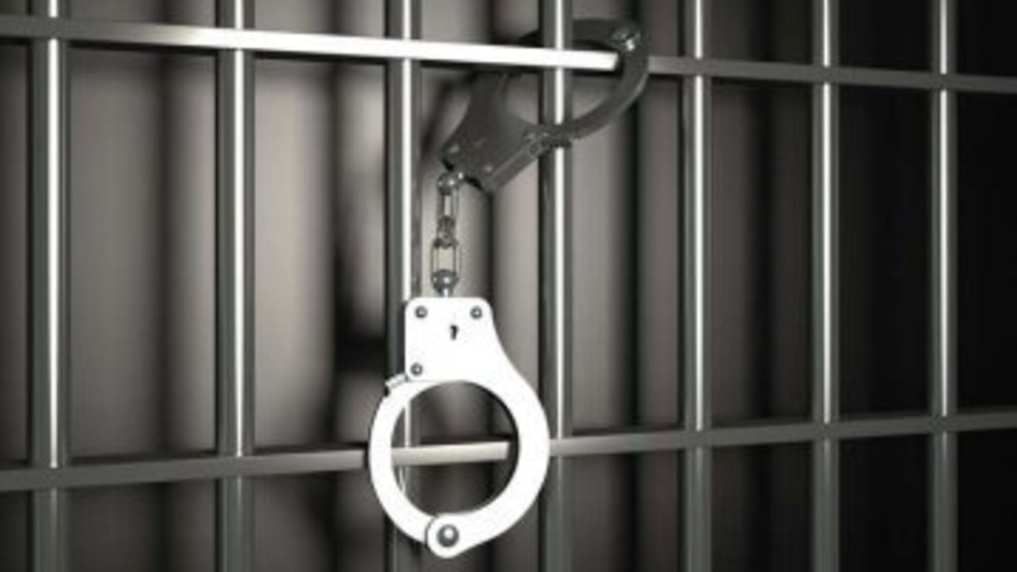 Черкащанин пытался передать запрещенные вещества в колонию