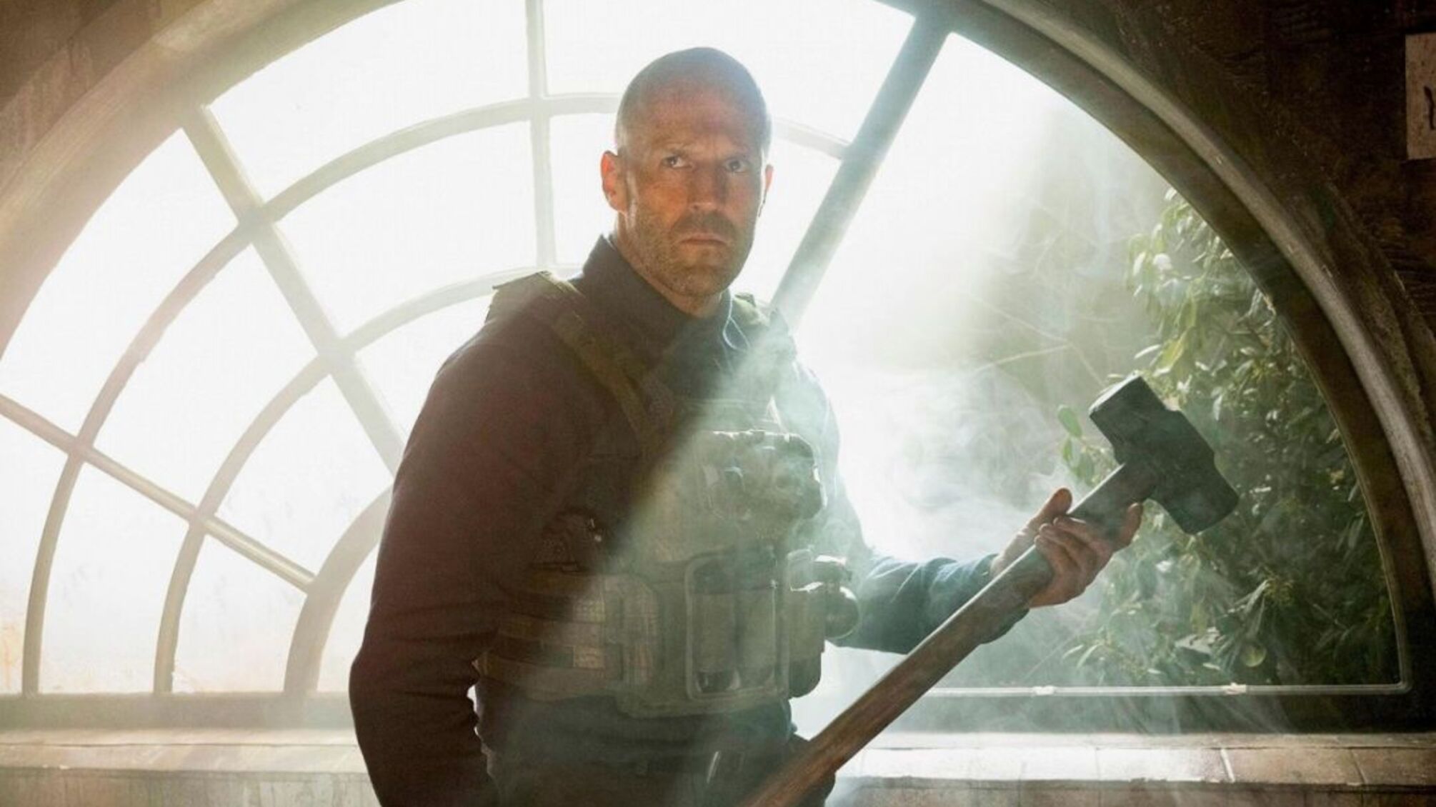 Джейсон Стейтем появился в трейлере боевика 'Мастер'.