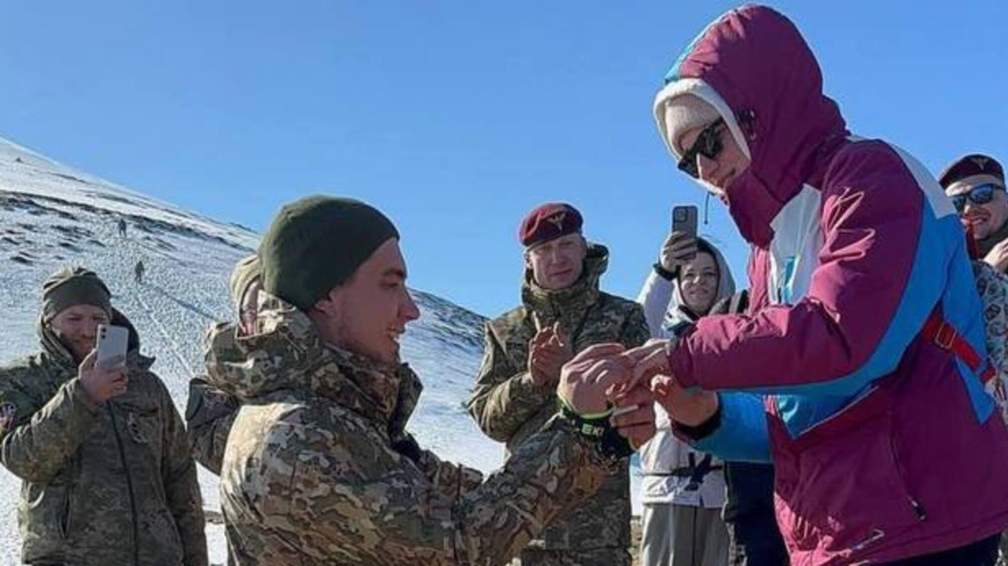 25-річний ветеран без кінцівок піднявся на Говерлу, щоб освідчитись коханій