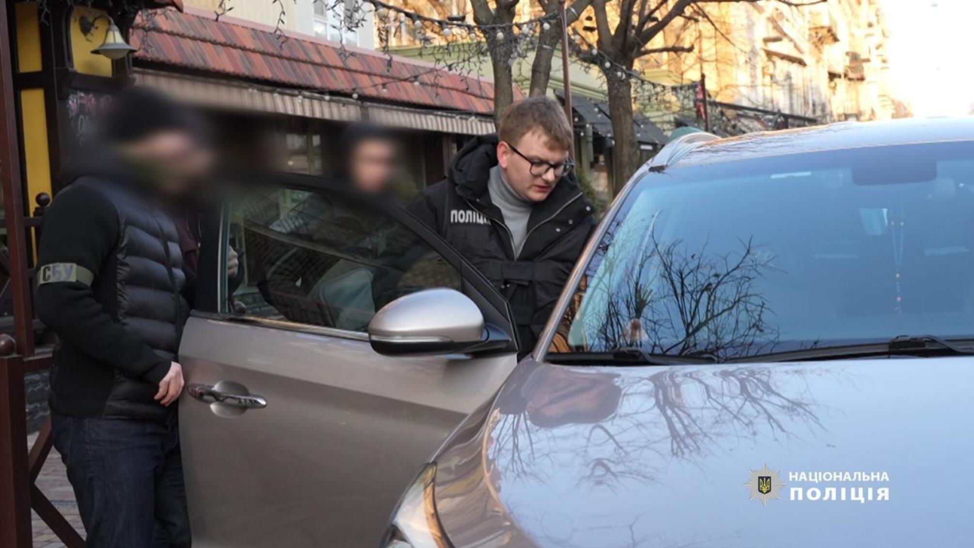 Військовослужбовці вимагали 4 тисячі доларів за переведення з фронту