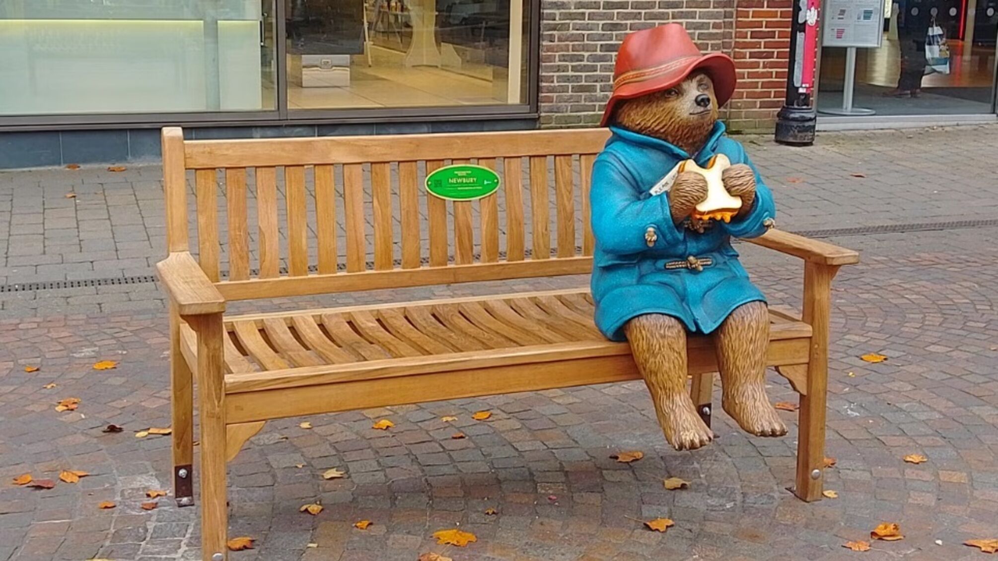 Зловмисники зруйнували статую Паддінгтона – поліція їх затримала