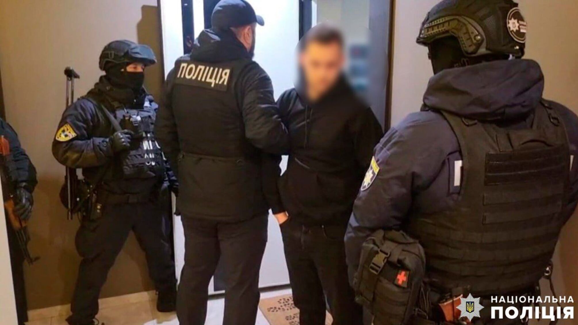 Ліквідація шахрайського угруповання: поліцейські вилучили майно на 4,5 мільйона