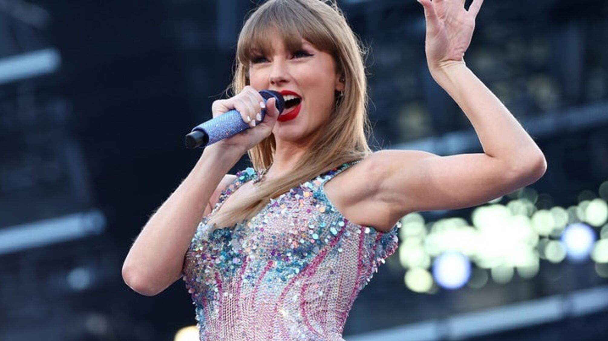 У США затримали хакерів, які вкрали сотні квитків на тур Тейлор Свіфт