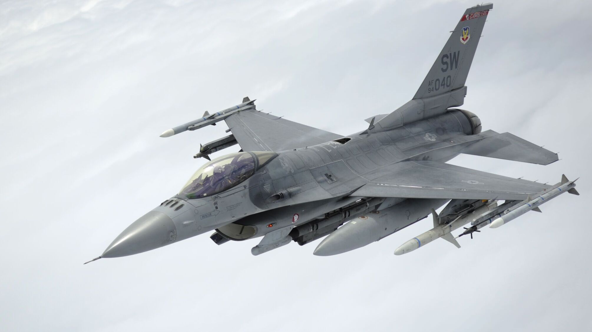 винищувач F-16