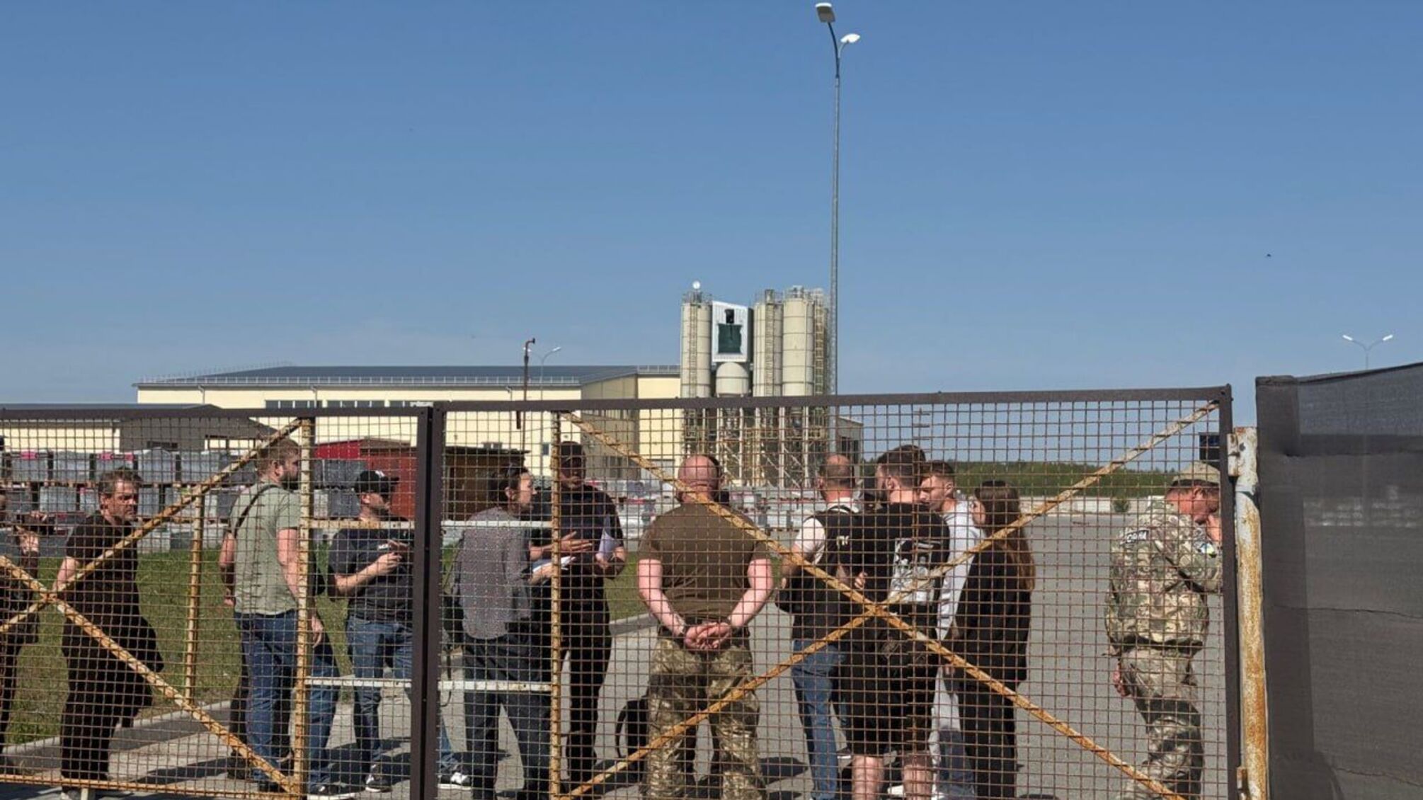 После расследования СтопКора завод Шапрана заинтересовал полицию.