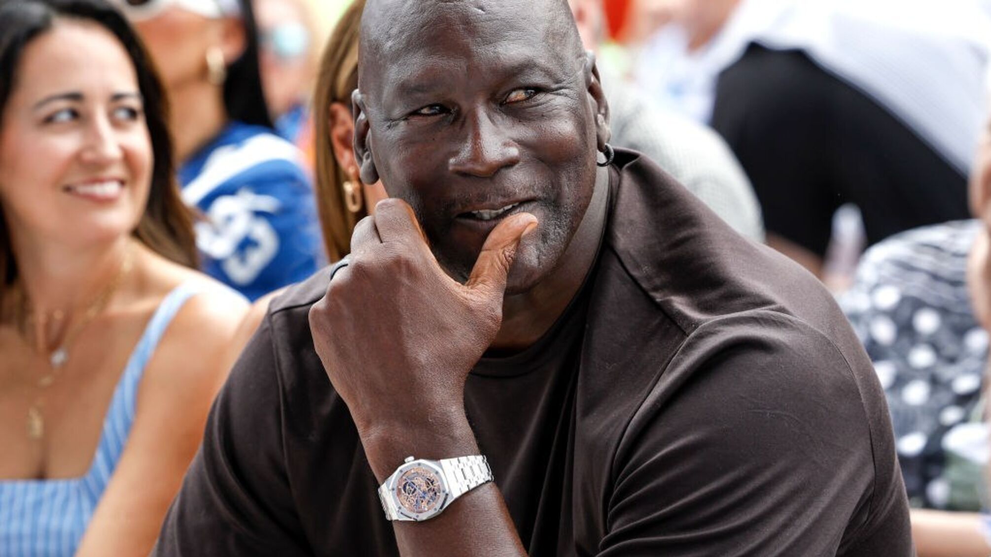 Майкл Джордан стал самым богатым спортсменом всех времен