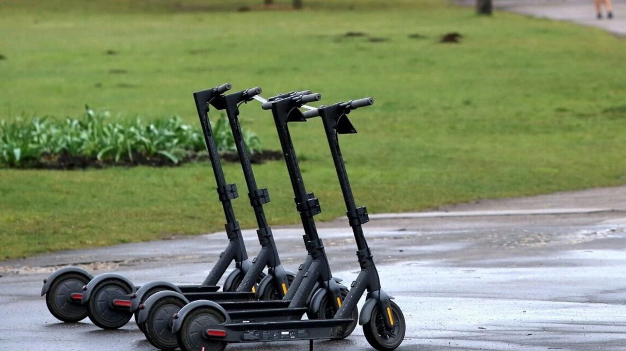 Патрульные обнаружили женщину на электросамокате с признаками опьянения