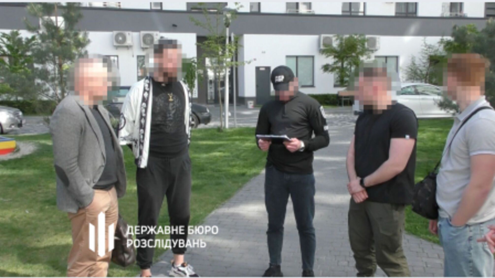 Інсценували смерть заради грошей: ДБР викрило дезертира та його родину, які отримали мільйон компенсації за 'зниклого безвісти'