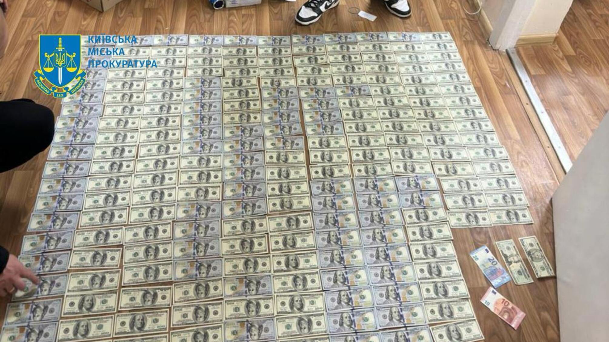 Посадовиця вимагала хабар за підтвердження інвалідності військового