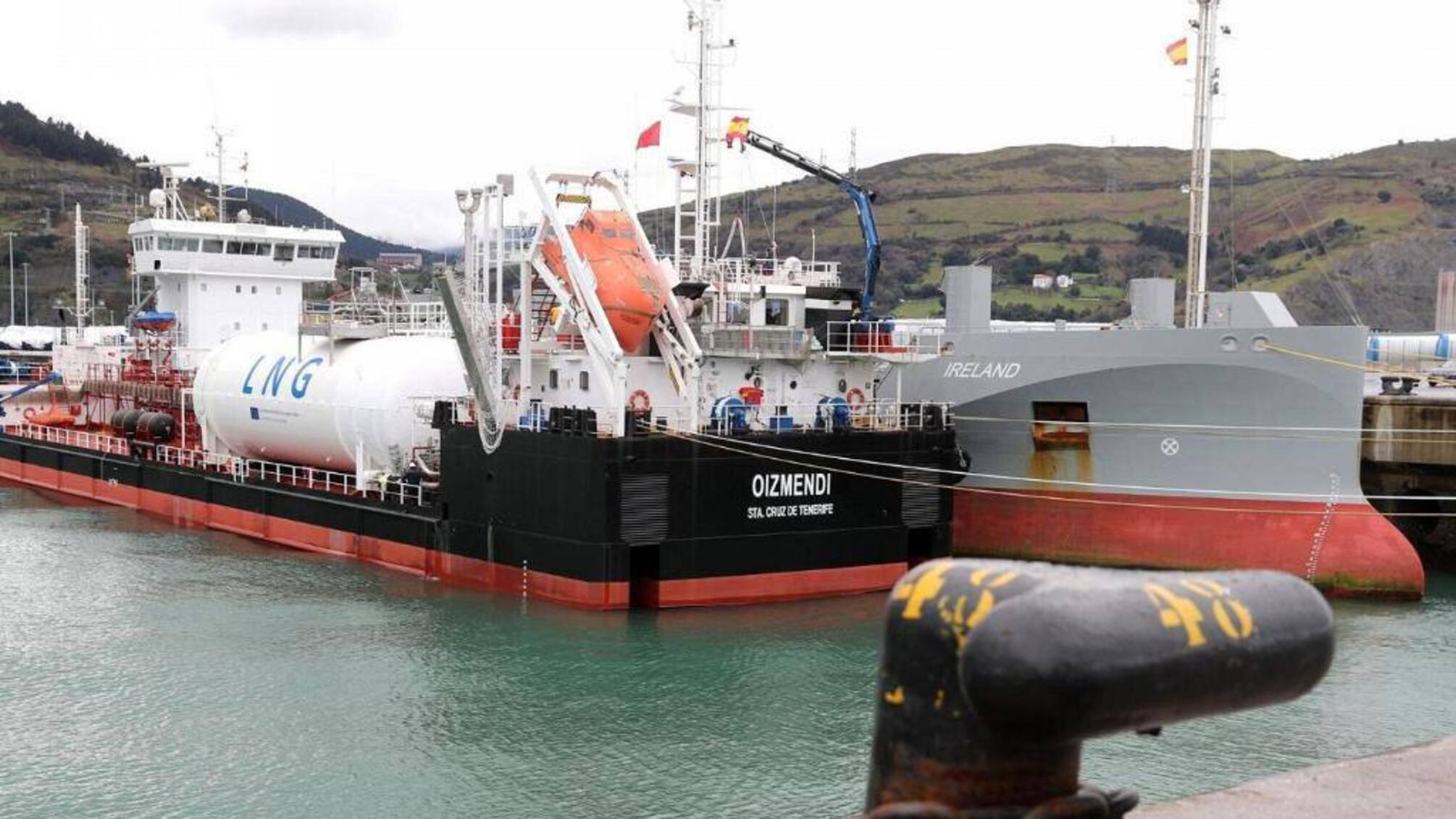 Испания уменьшает, но не прекращает импорт газа из России