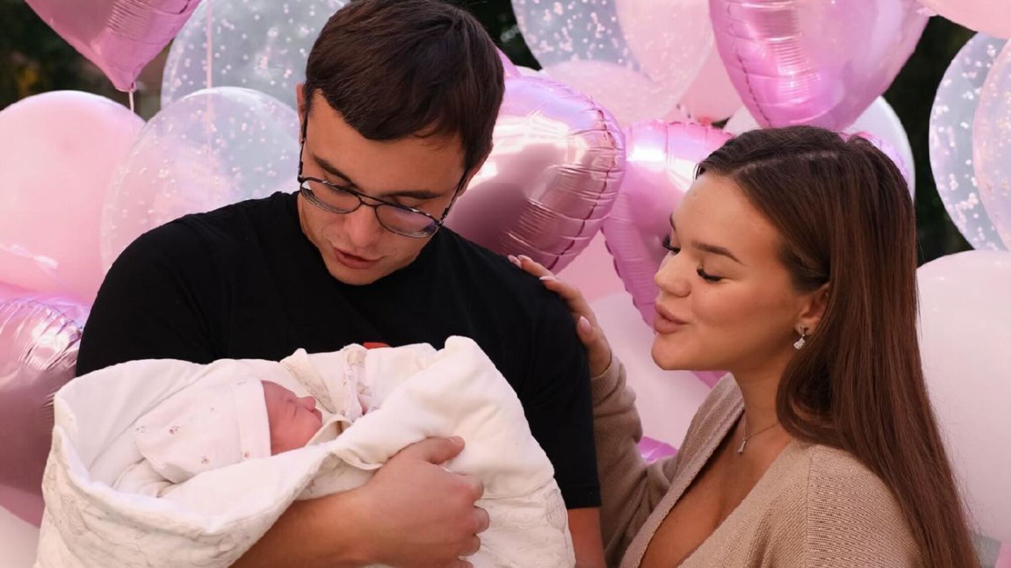 Юлия Верба показала свою маленькую дочь