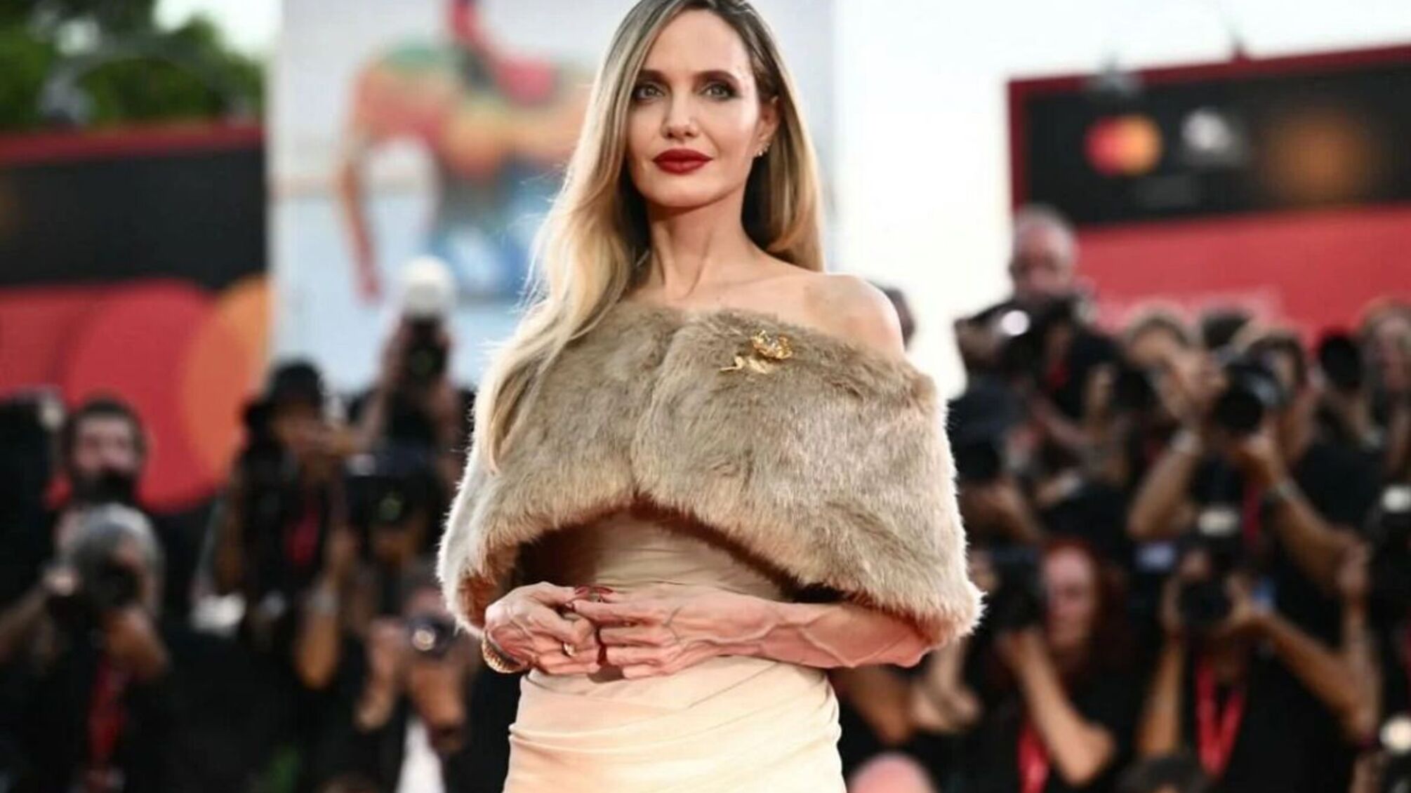 Страх перед рецидивом: у Анджеліни Джолі знову можуть бути проблеми з анорексією