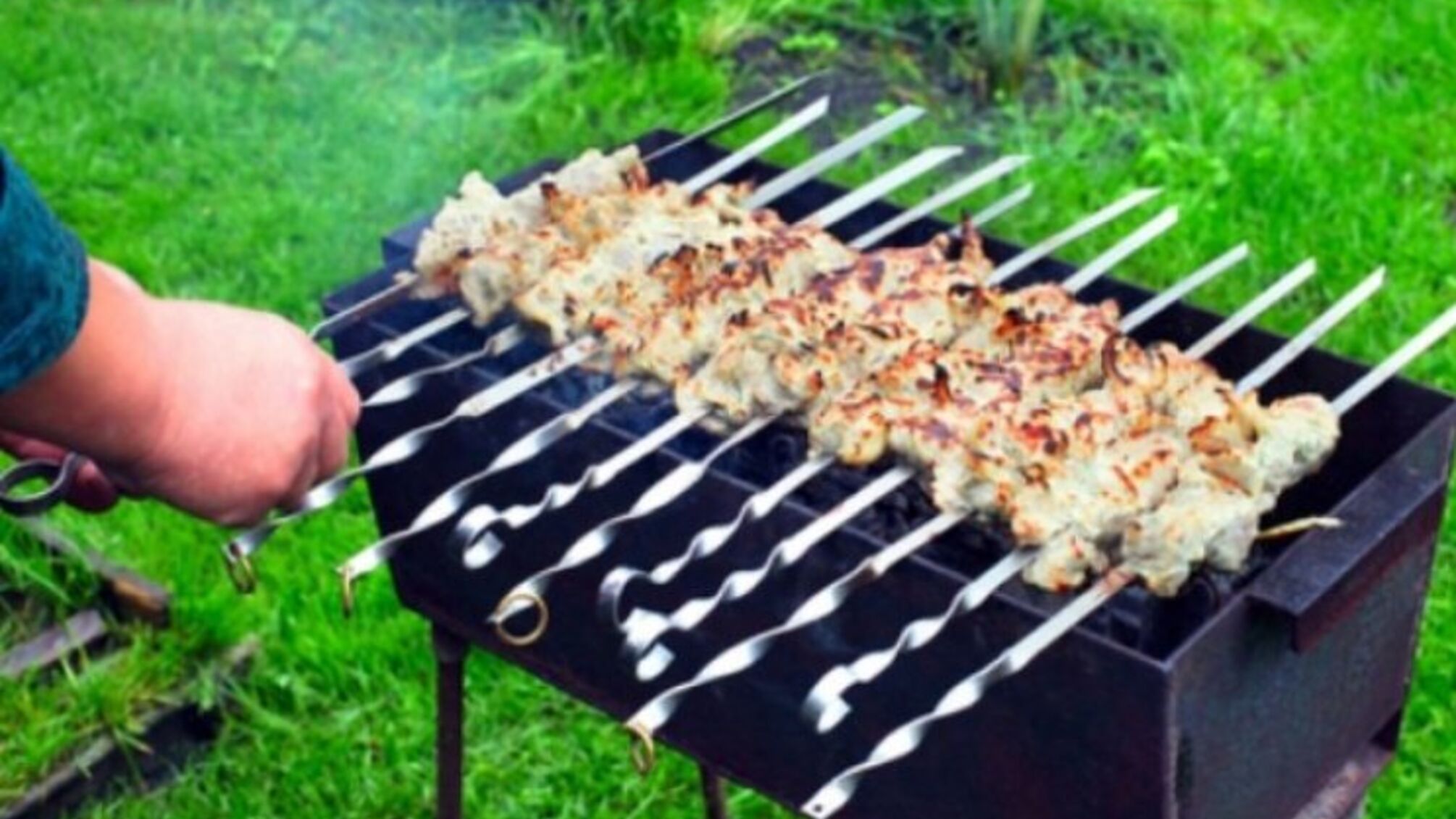 Штраф за шашлик: скільки грошей можуть втратити любителі відпочинку на природі